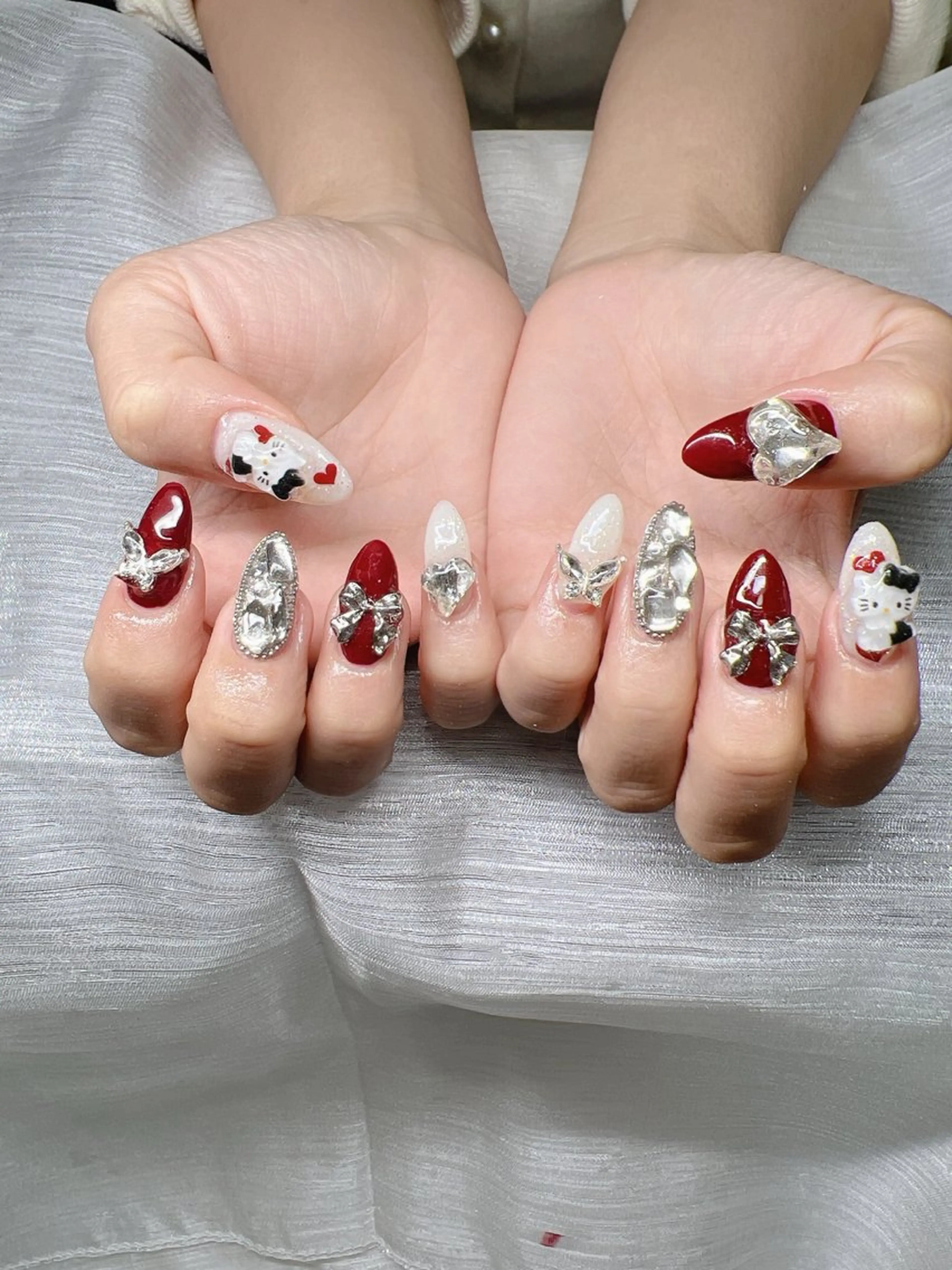 ネイル オーロラネイル チークネイル 長さ出し フットネイル フレンチネイル ハンドネイル Lee Nailsのネイルデザイン