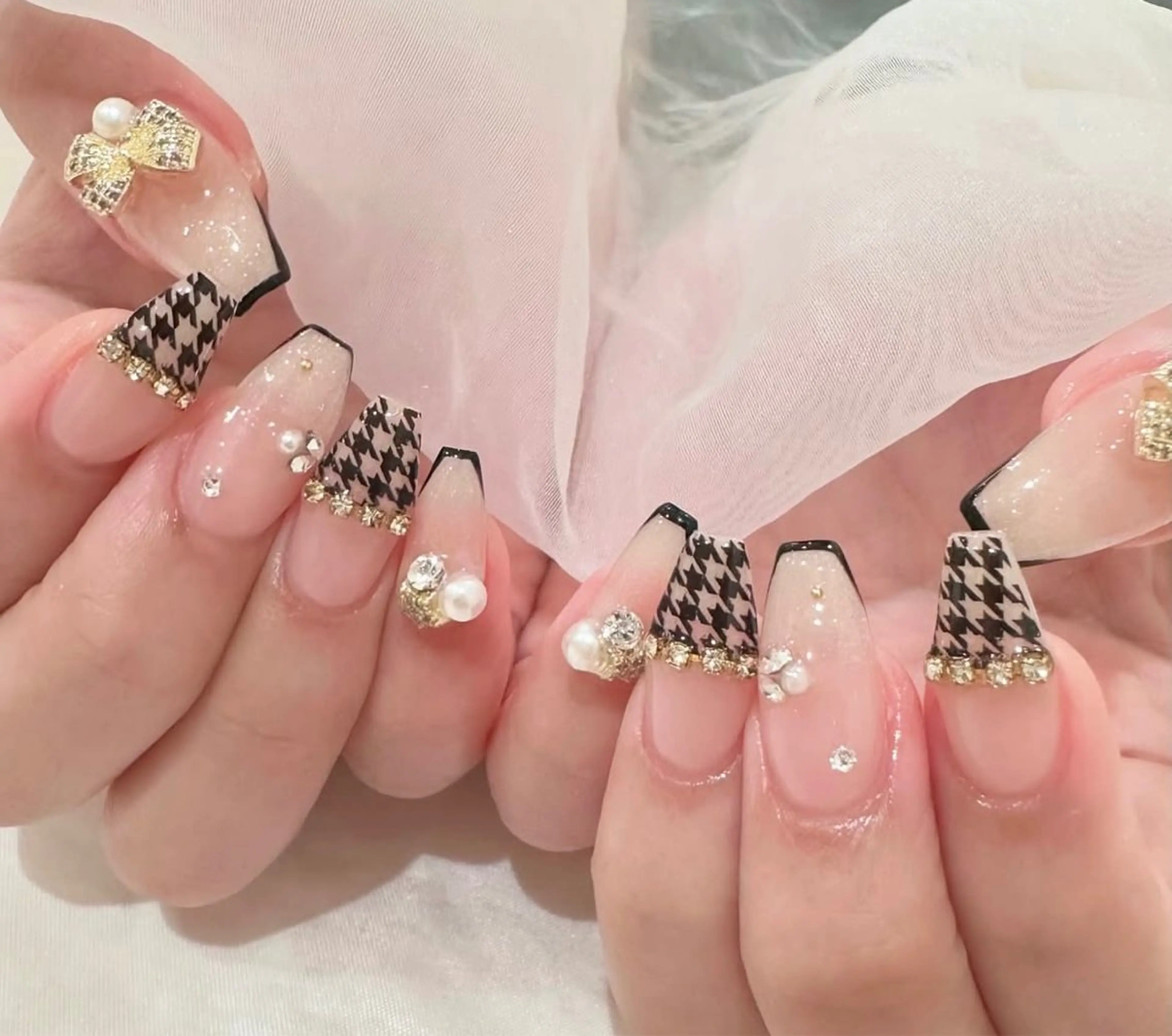 ネイル オーロラネイル 長さ出し フレンチネイル ジェルネイル ガラスフレンチ ハンドネイル Rela・S NAILのネイルデザイン