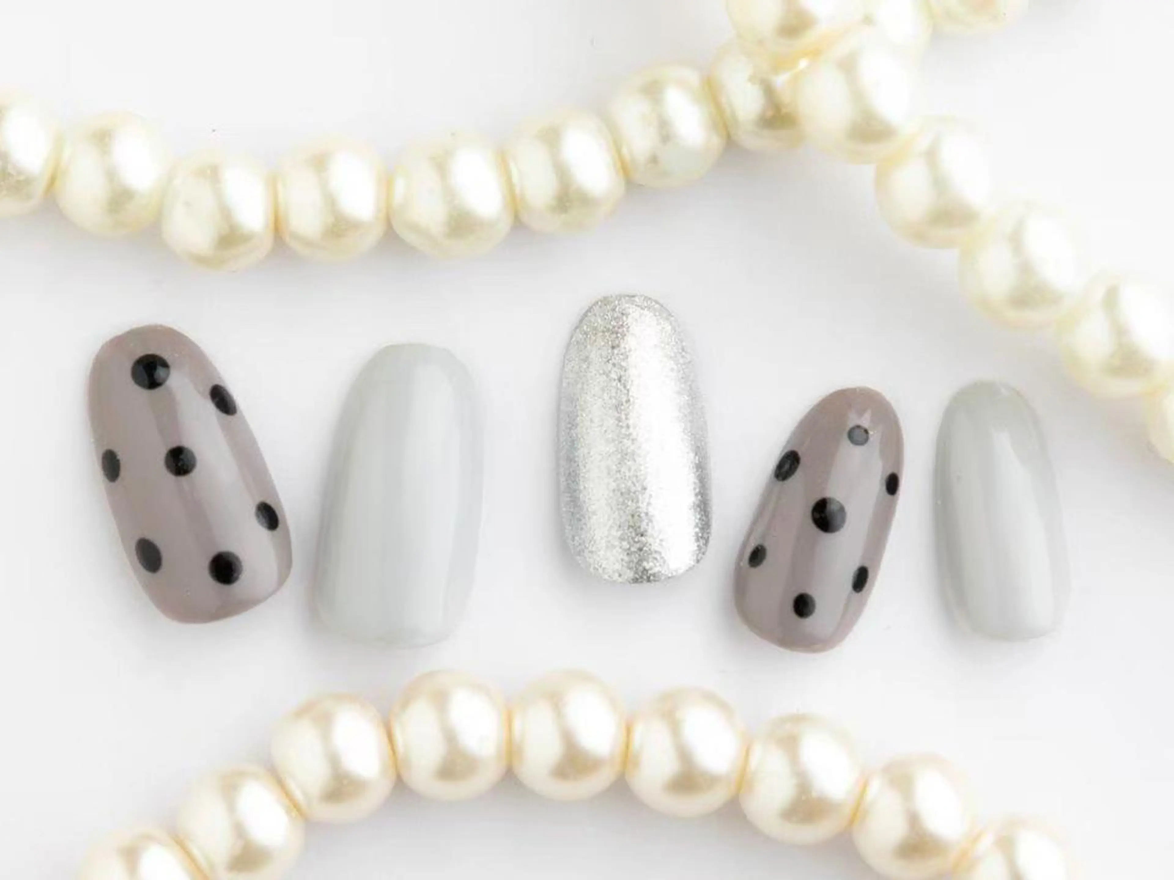 ネイル Tiary Nail Fのネイルデザイン