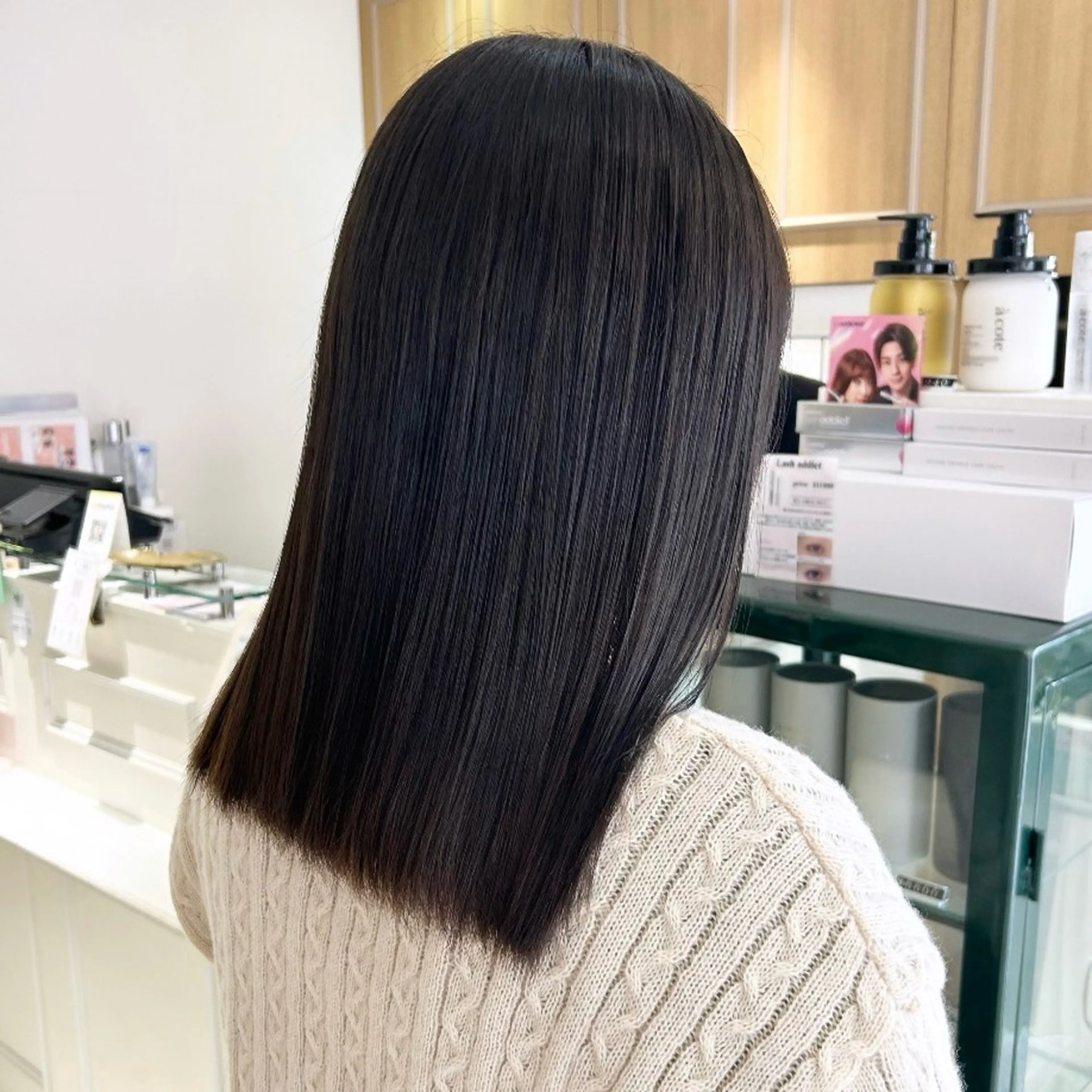 セミロング カラー ヘアアレンジ ヘアカラー 吉水 彩乃 /ボブ/艶感カラーのヘアスタイル