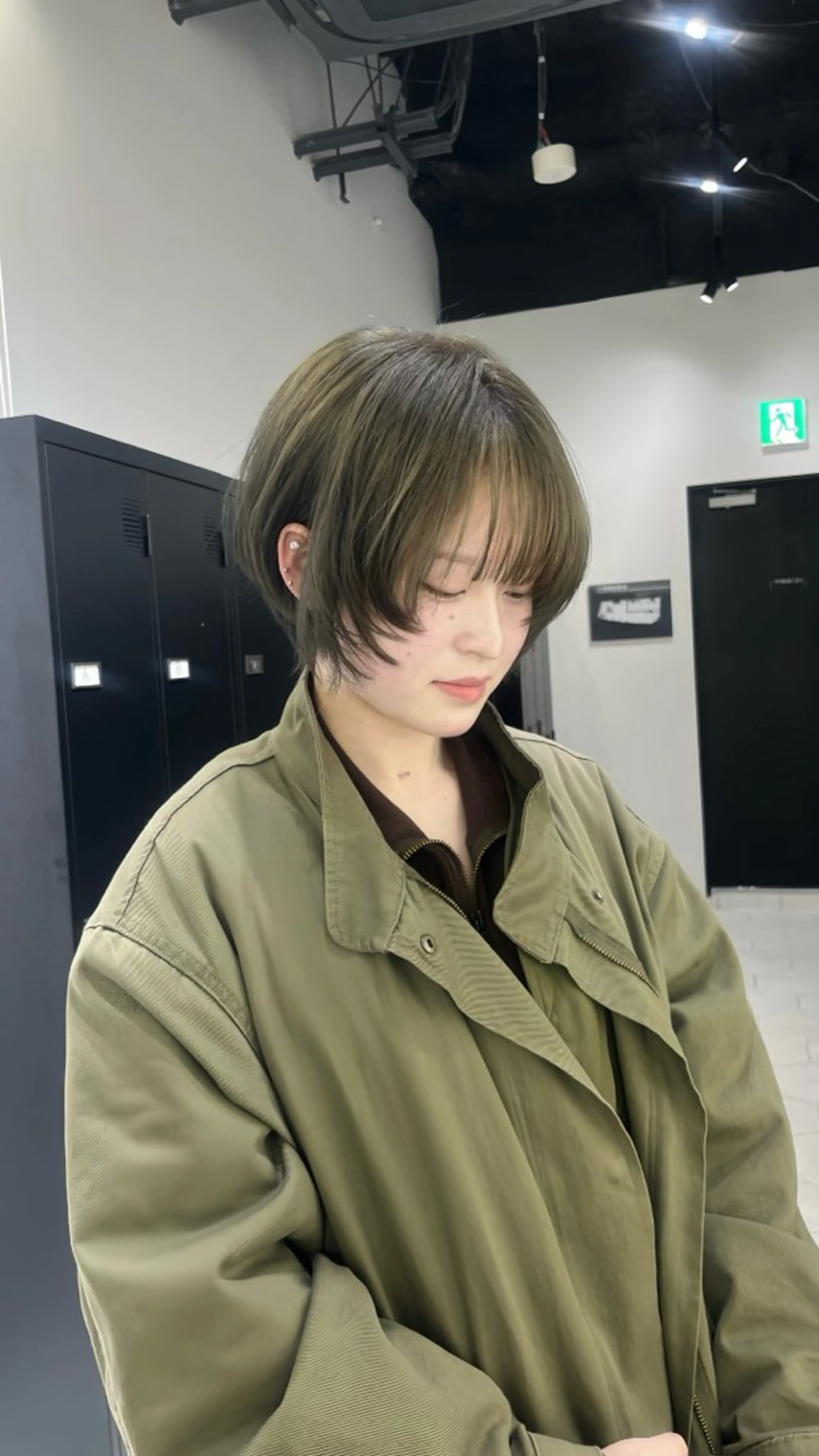 ショート ショートレイヤー レイヤーカット ショートヘア 石塚 瑛里菜のヘアスタイル