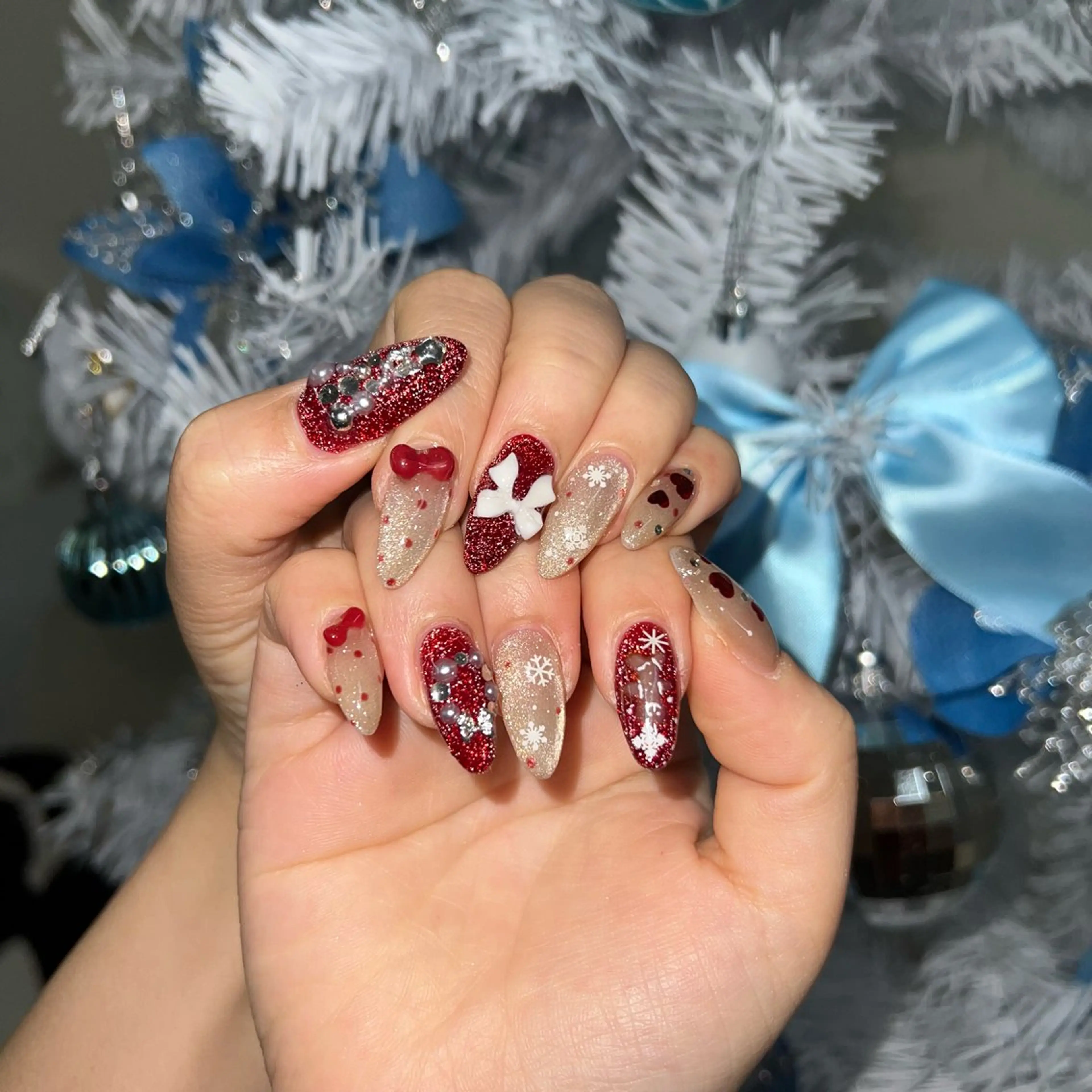 ネイル グリーン キラキラネイル ラメ(グリッター) ニュアンスネイル 赤色 ぱん ちゃんのネイルデザイン