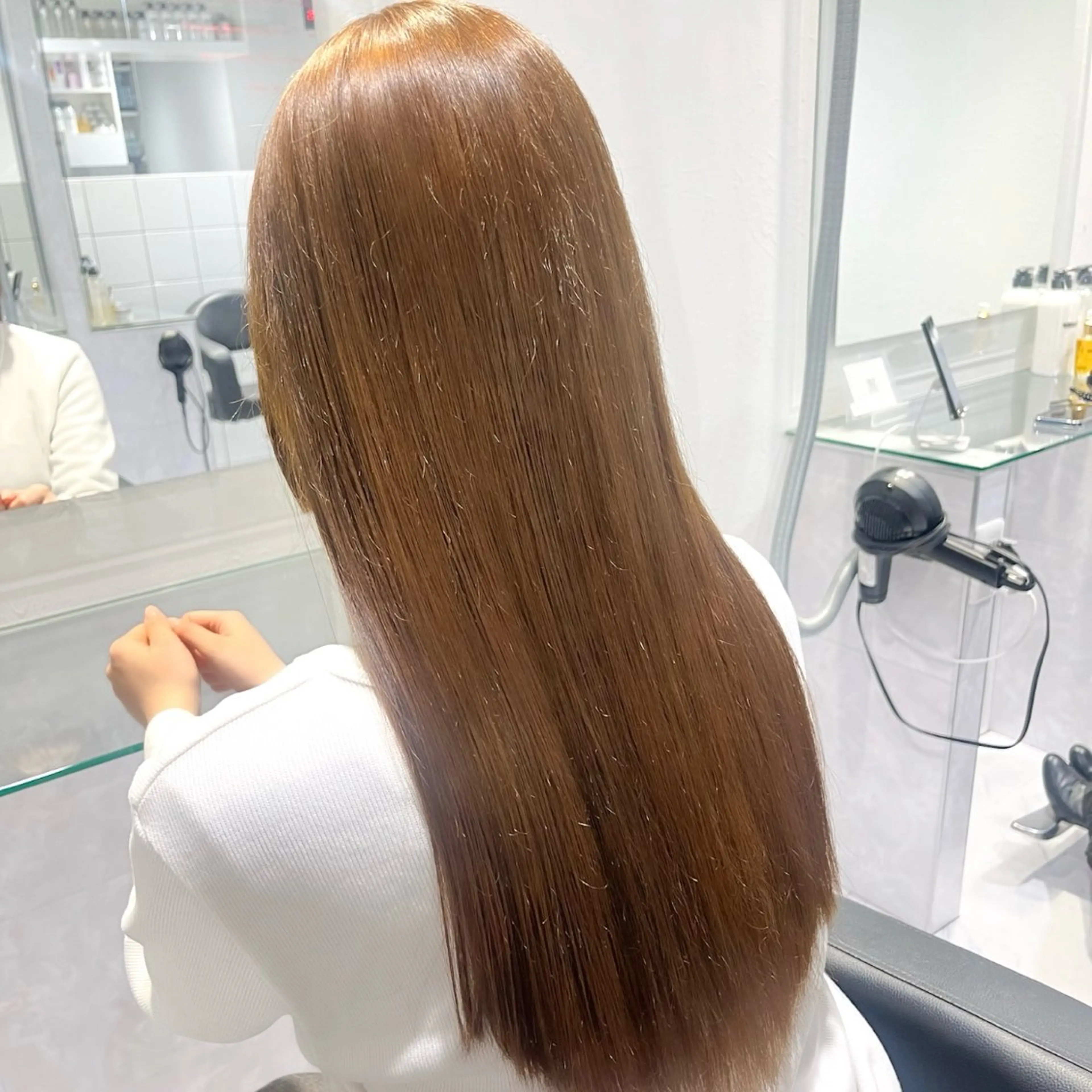 ロング カラー 🫧うる艶トレンド 🫧透明感カラーのヘアスタイル