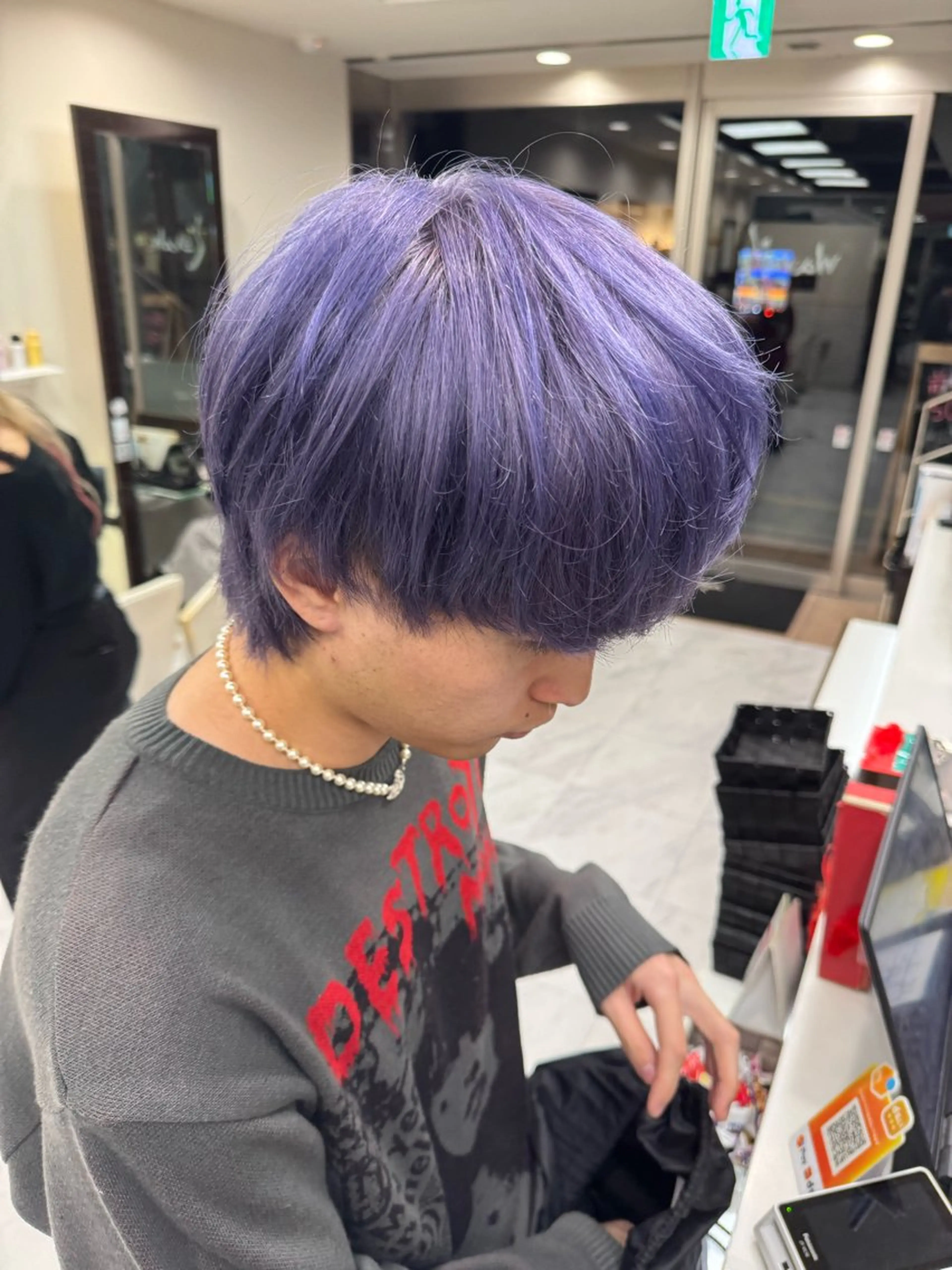 ショート カラー ヘアアレンジ メンズ 切りっぱなしボブ 前下がりボブ メンズブリーチ メンズハイライト メンズハイトーン カット ヘアカラー トリートメント 目黒 碧人のヘアスタイル