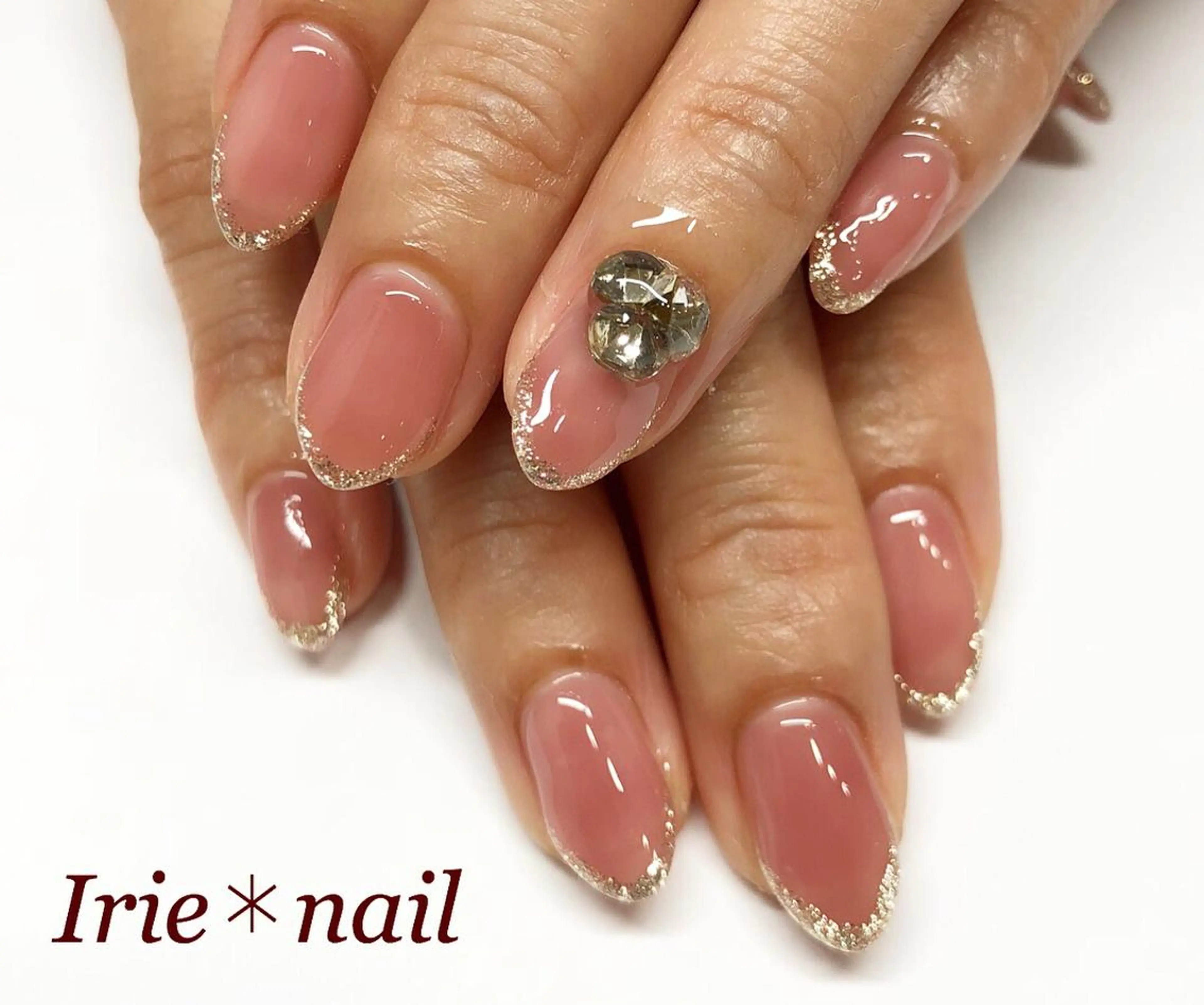 ネイル ラメ(グリッター) ワンカラーネイル ストーンネイル 與儀 知佳のネイルデザイン