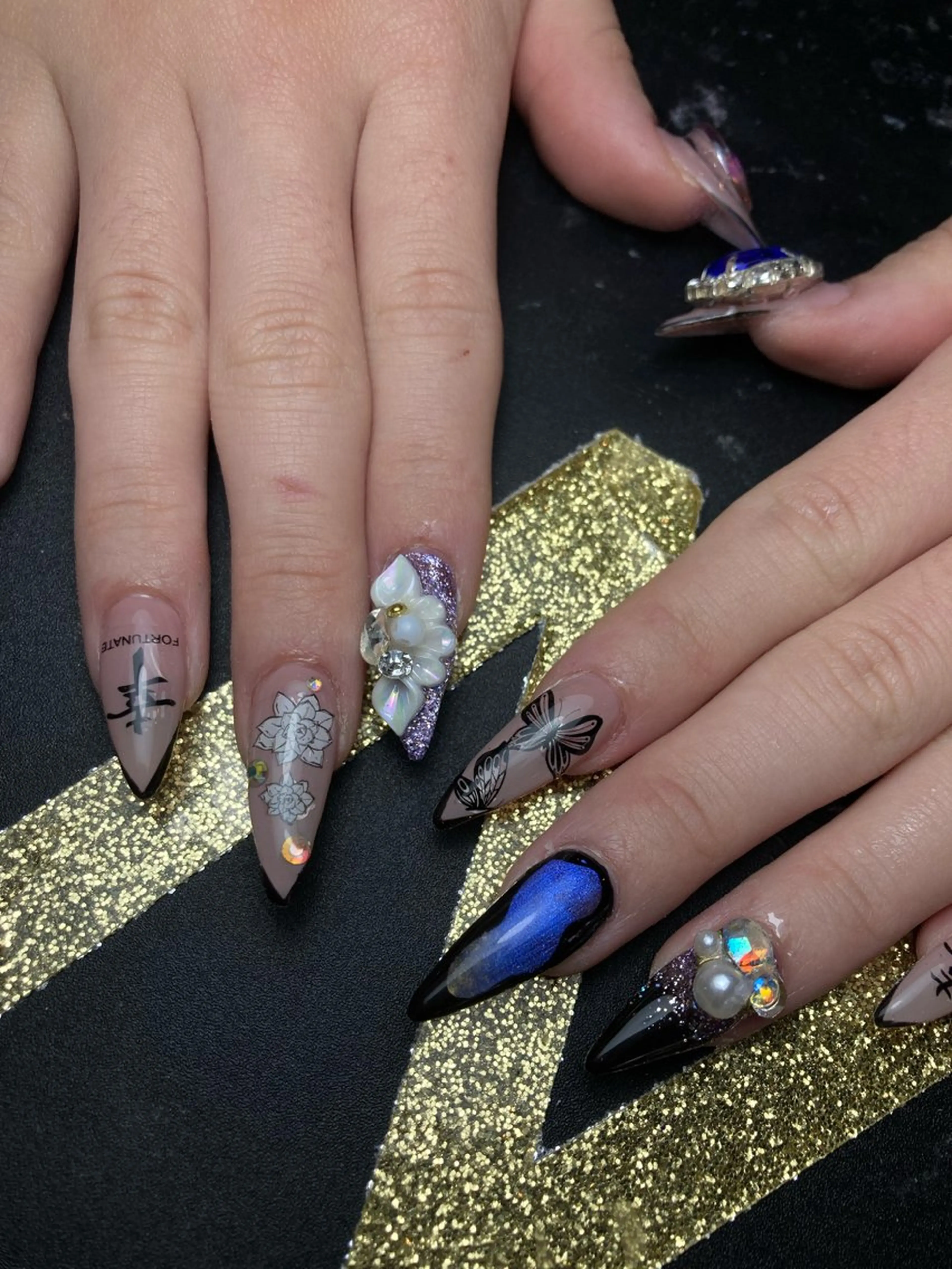 ネイル ハンドネイル 海外ネイル u4me🦄💜のネイルデザイン