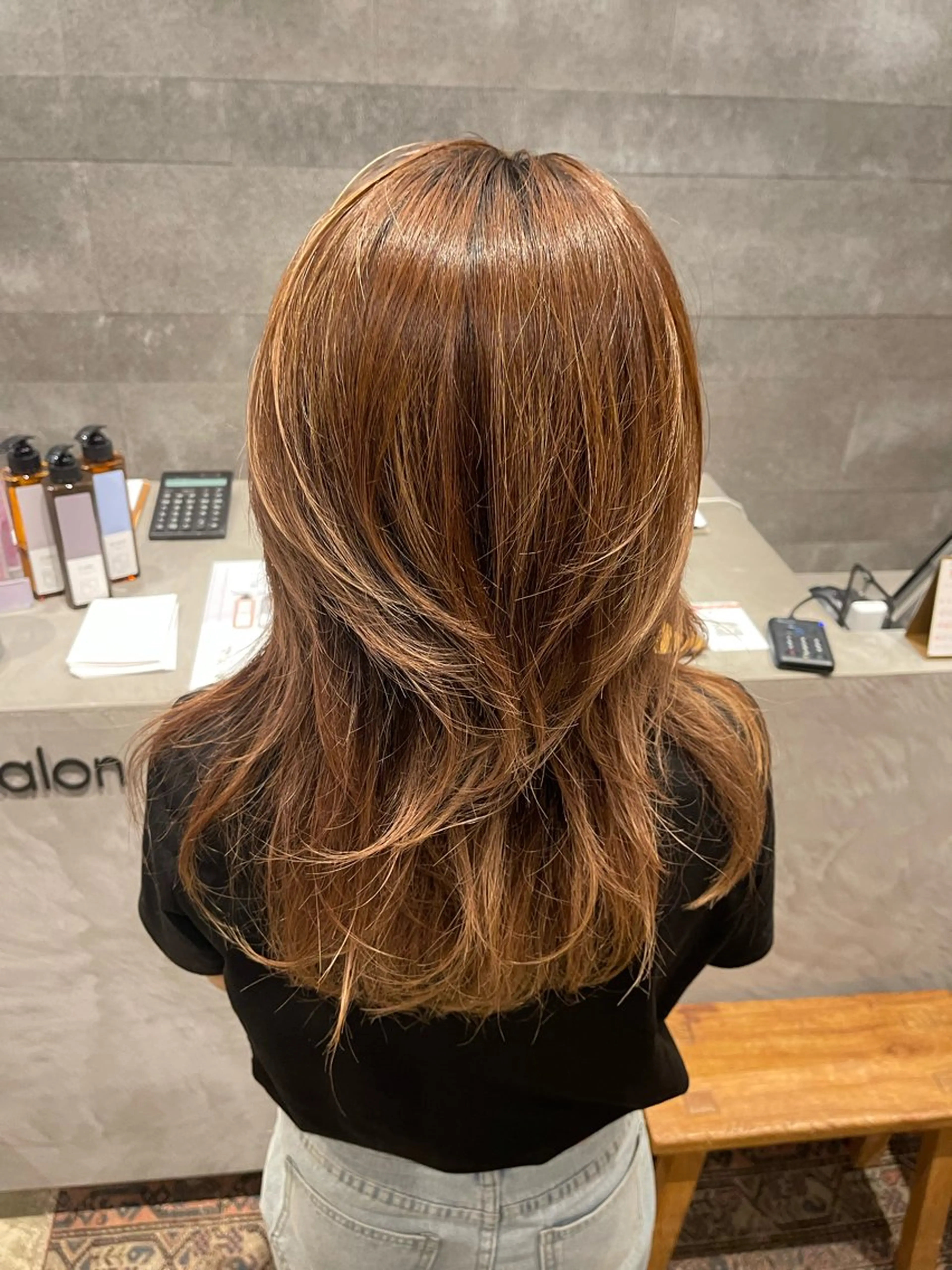 ロング モリタ アンナのヘアスタイル