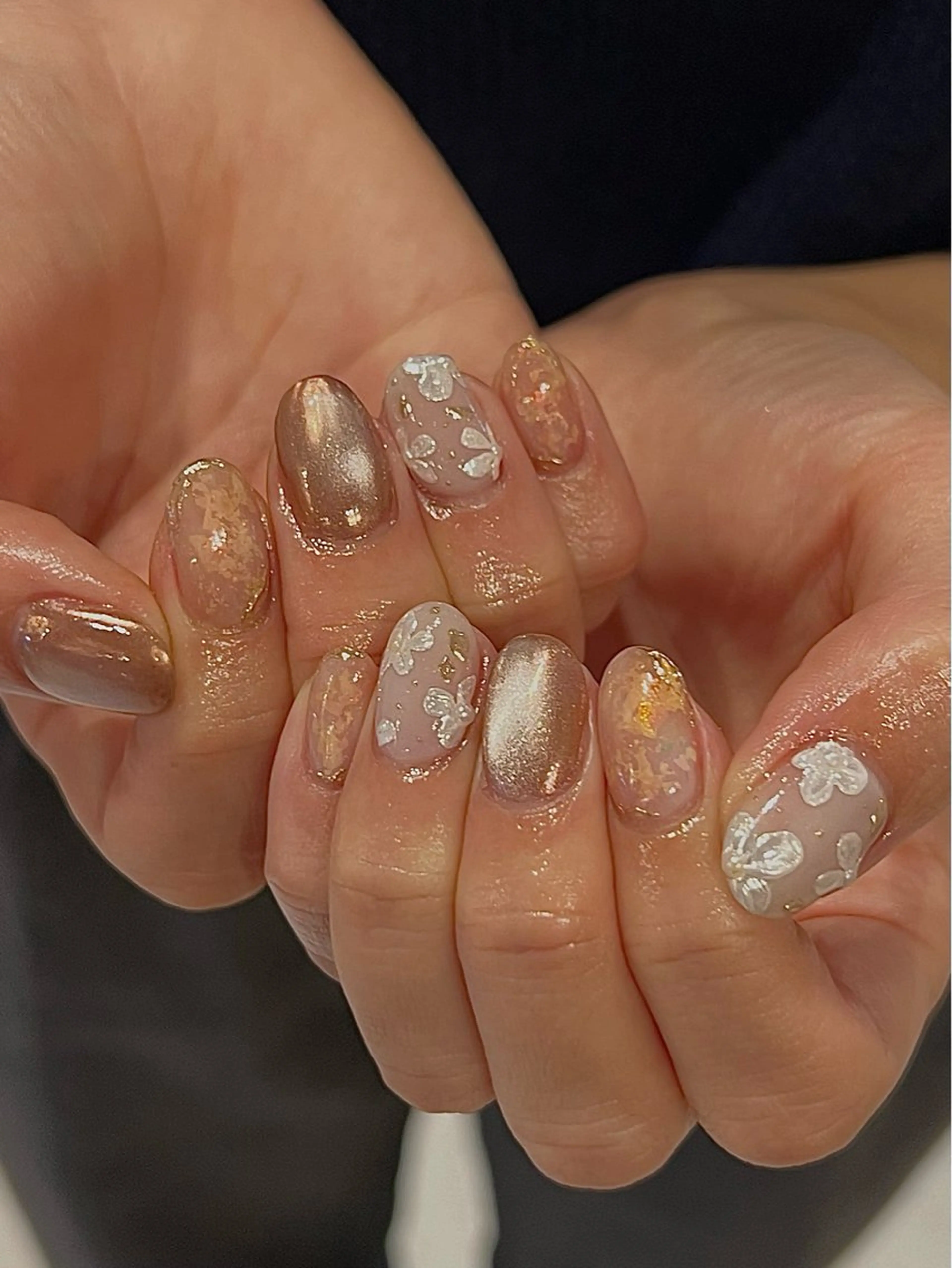 ネイル オーロラネイル 長さ出し フラワーネイル フレンチネイル ハート ハンドネイル Cleo中目黒店 Hinahoのネイルデザイン