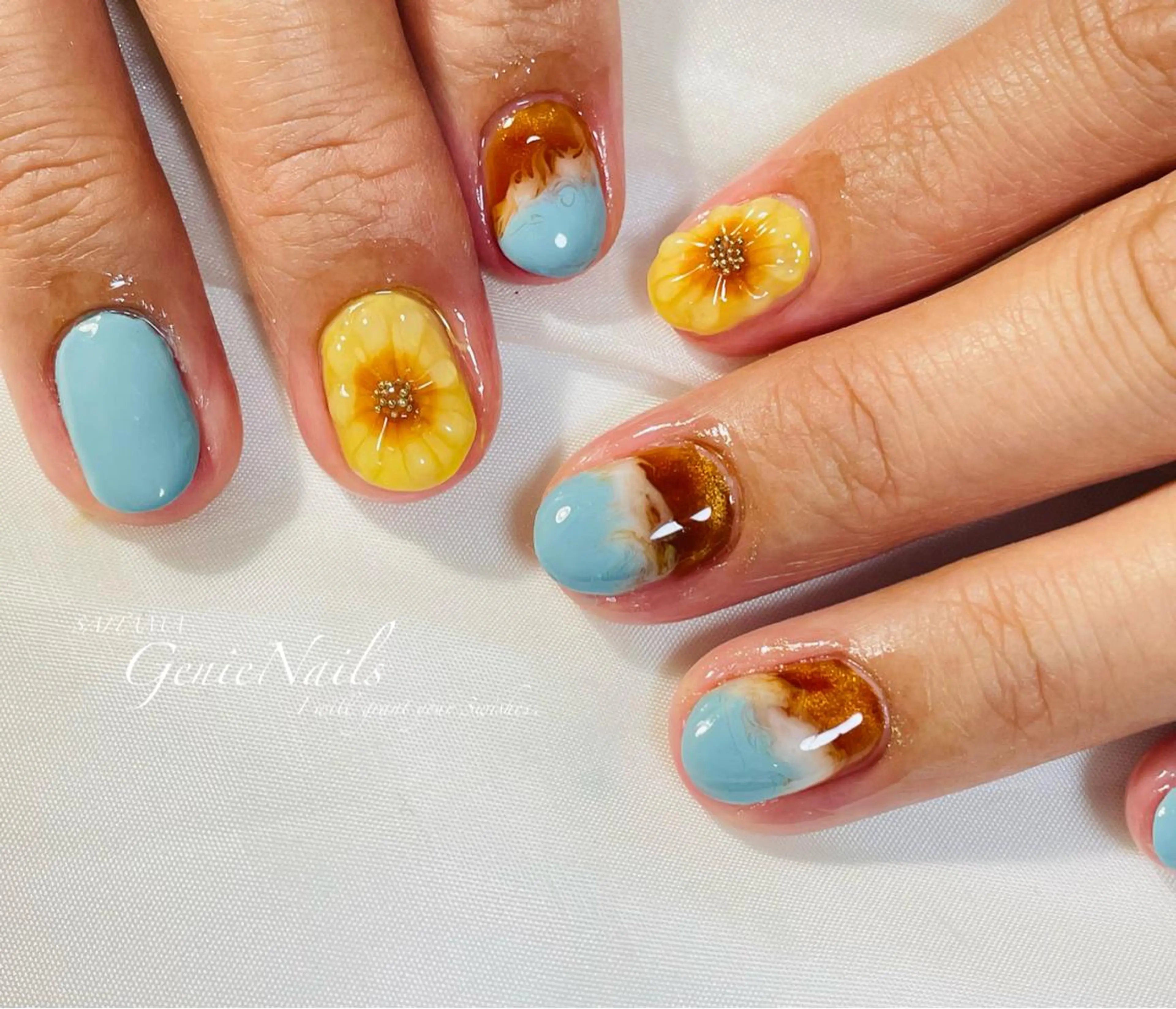 ネイル フットネイル キラキラネイル ロングネイル ニュアンスネイル ショートネイル Genie Nailsのネイルデザイン