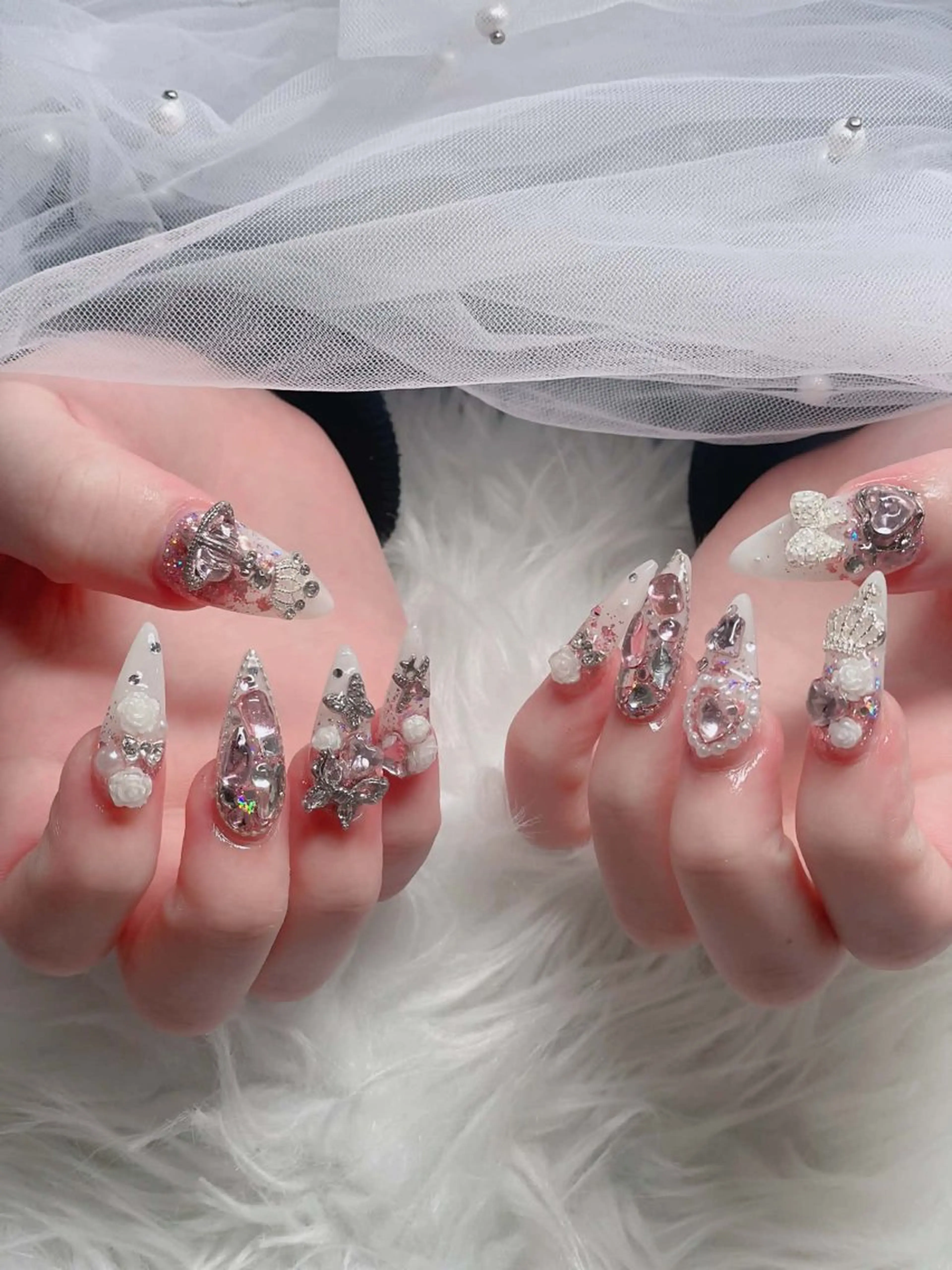 ネイル フレンチネイル ジェルネイル ガラスフレンチ ハロウィン ハート ハンドネイル H.baby Nail Salonのネイルデザイン