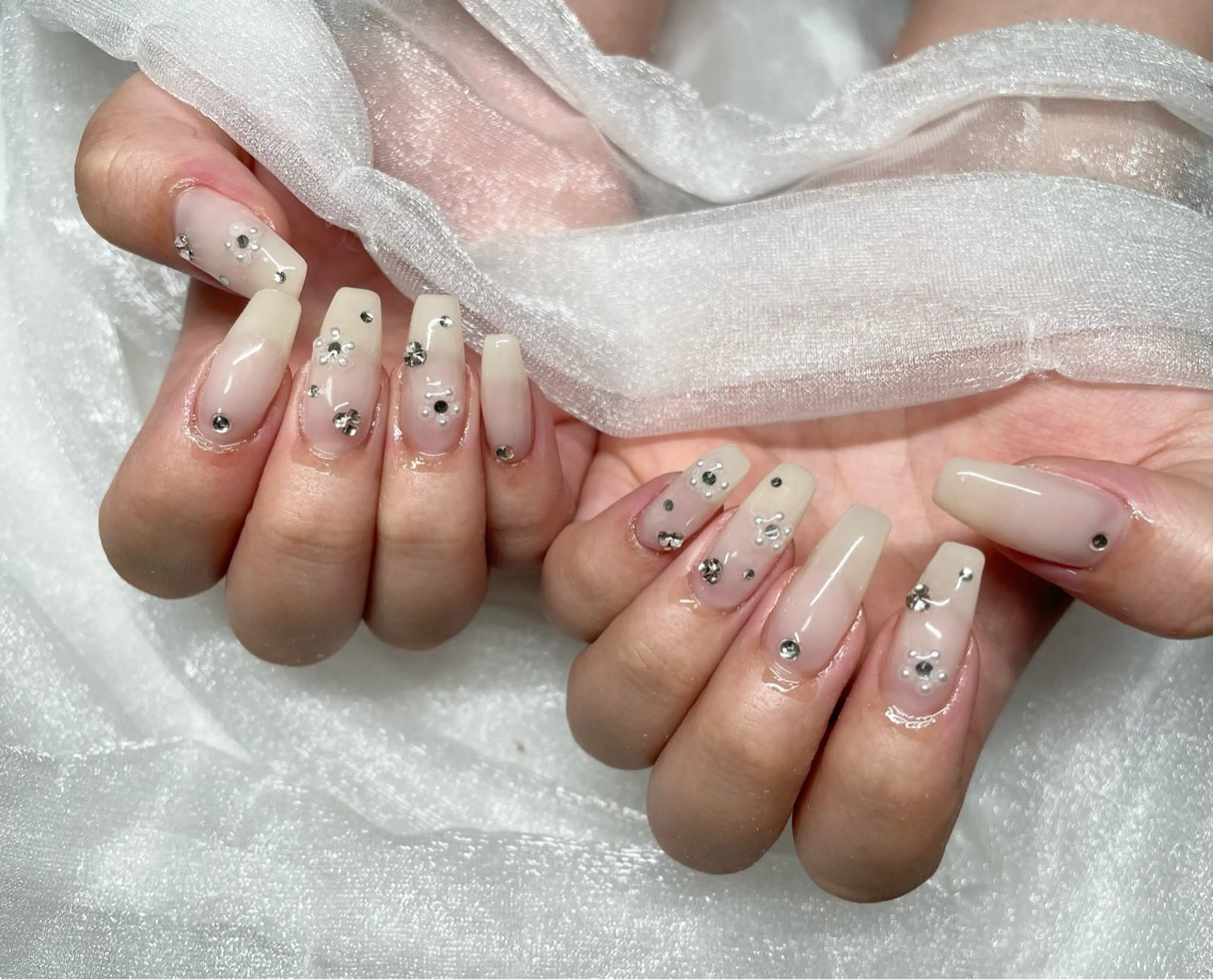 ネイル Roi〈ロワ〉 Minakoのネイルデザイン