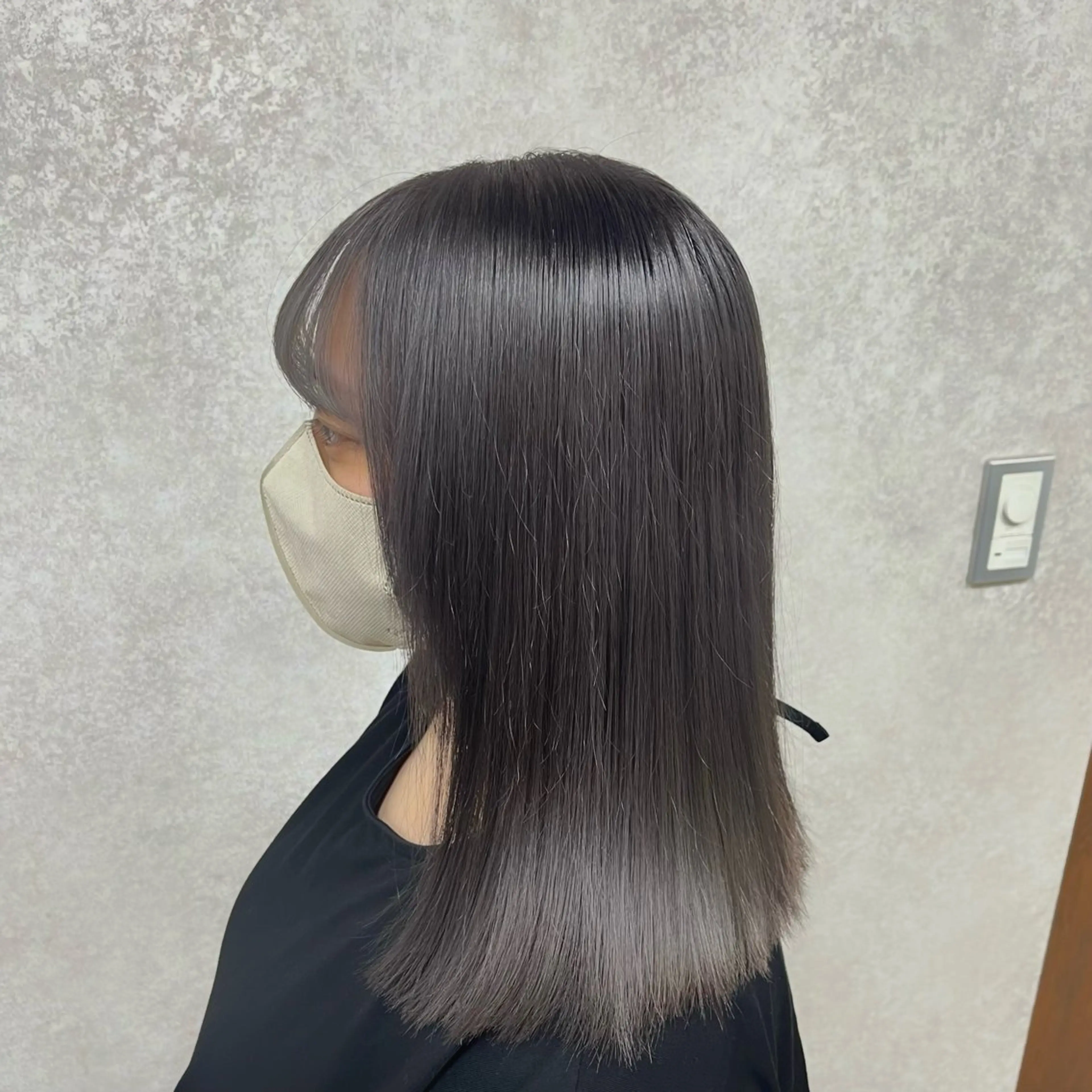 セミロング カラー SHUN/韓国/ レイヤー/透明感🖤のヘアスタイル