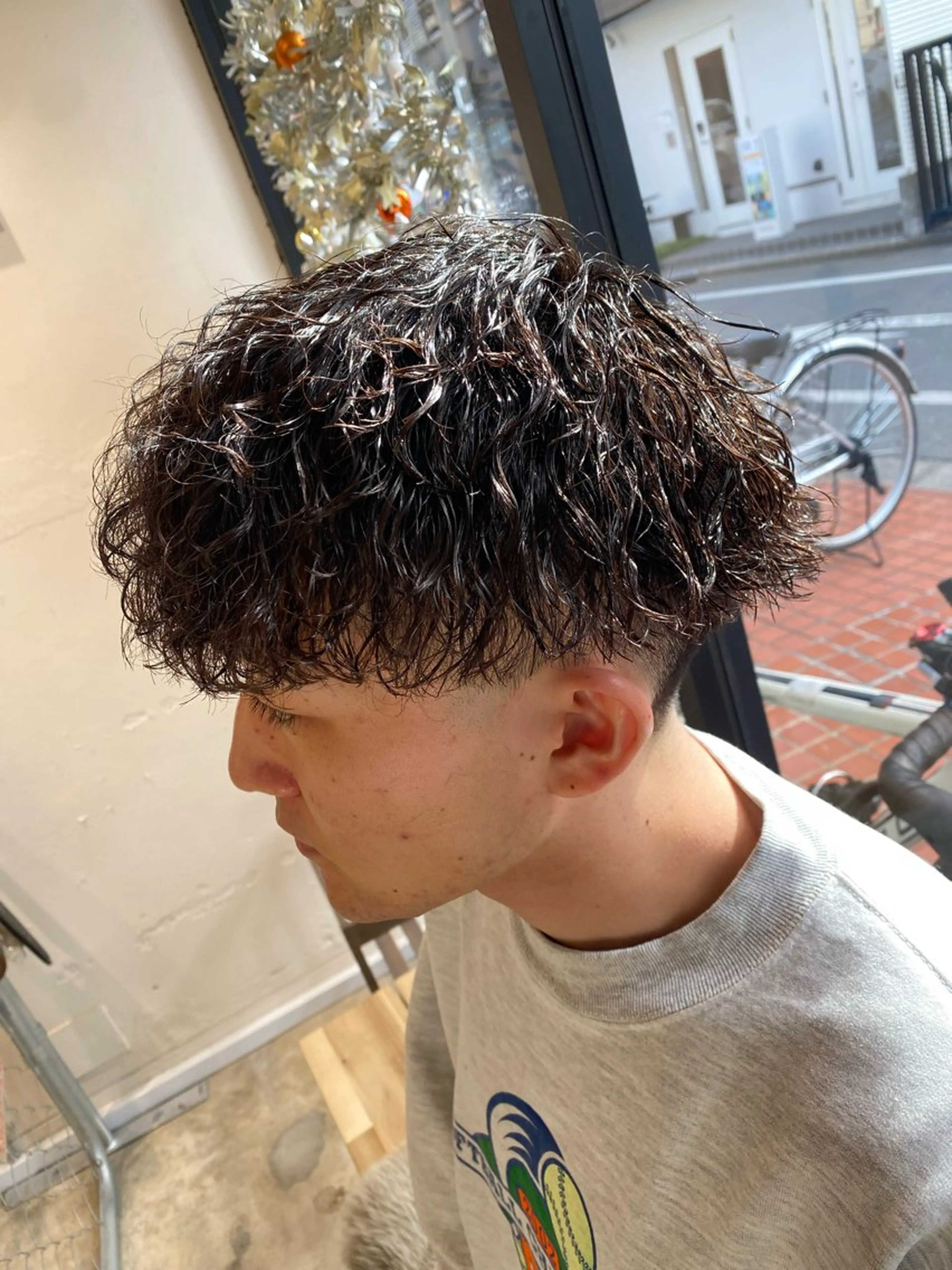 パーマ メンズ フェザーパーマ メンズパーマ メンズツイストパーマ 波巻きパーマ スパイラルパーマ カット パーマ トリートメント 🌴パーマオタク🌴 長谷川　諒佑🌈のヘアスタイル