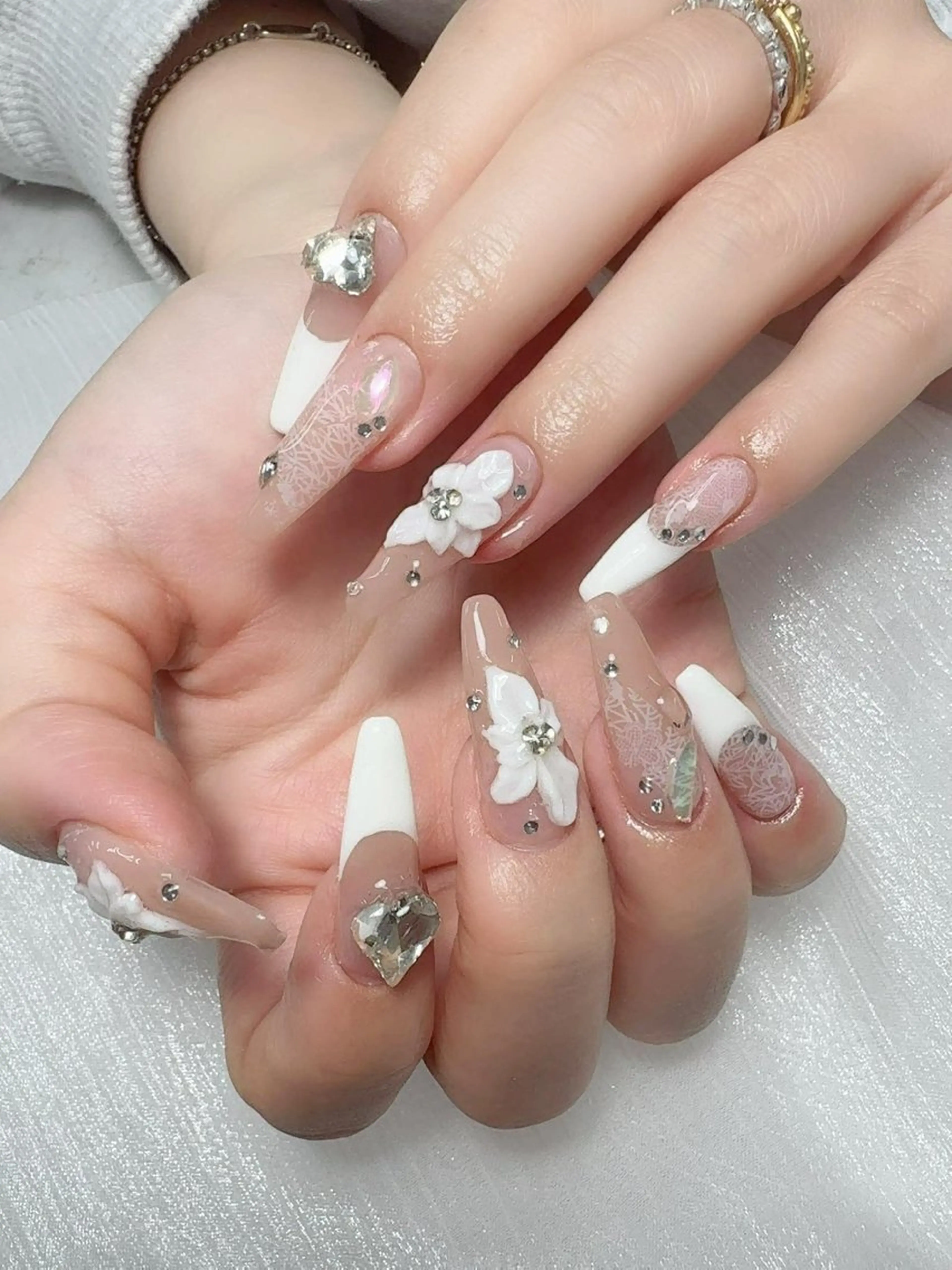 ネイル フレンチネイル グラデーション 韓国ネイル マグネットネイル ミラーネイル ハンドネイル Squen Nail 【持ち込みOK】のネイルデザイン