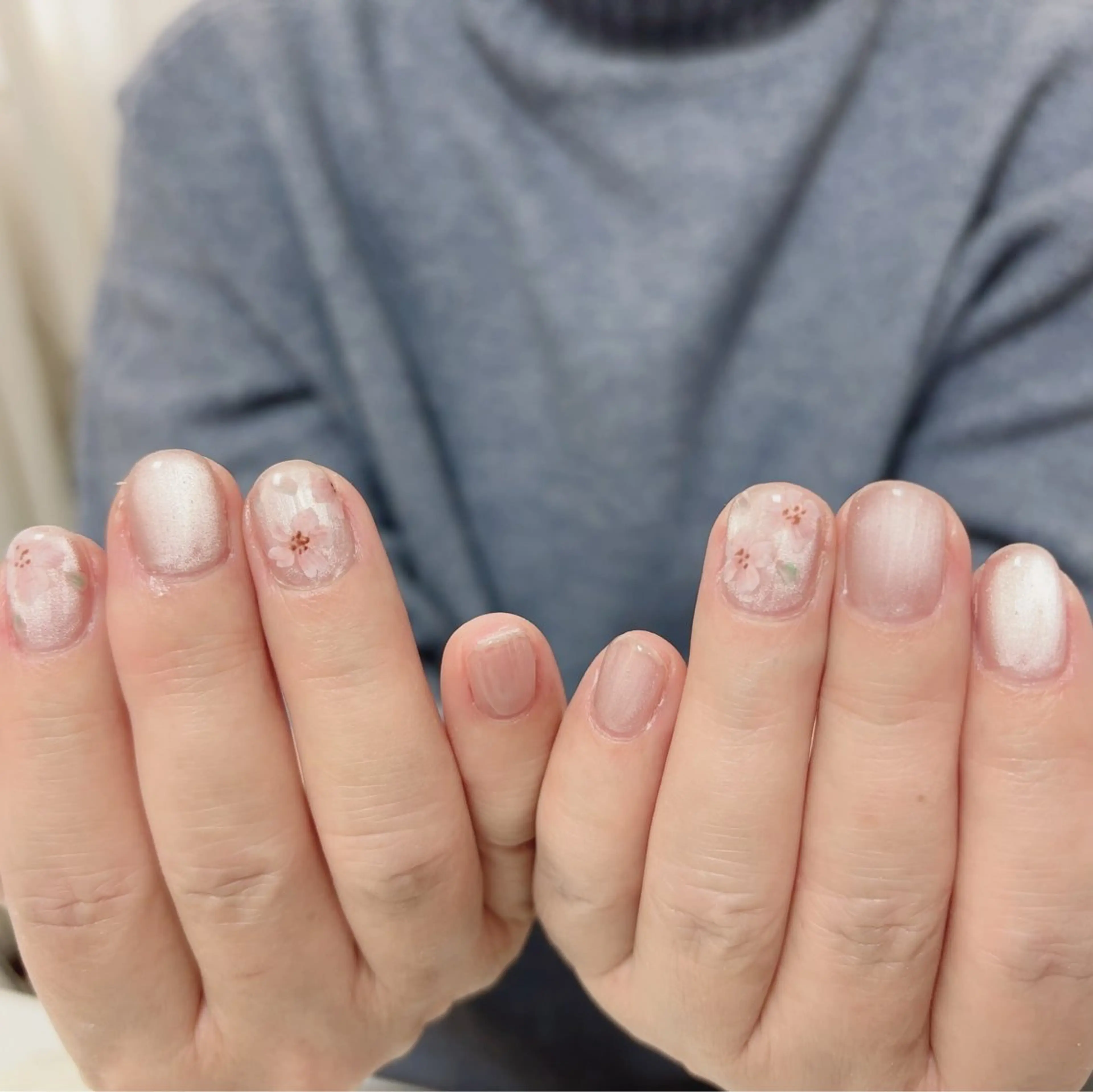 ネイル mano nella manoのネイルデザイン