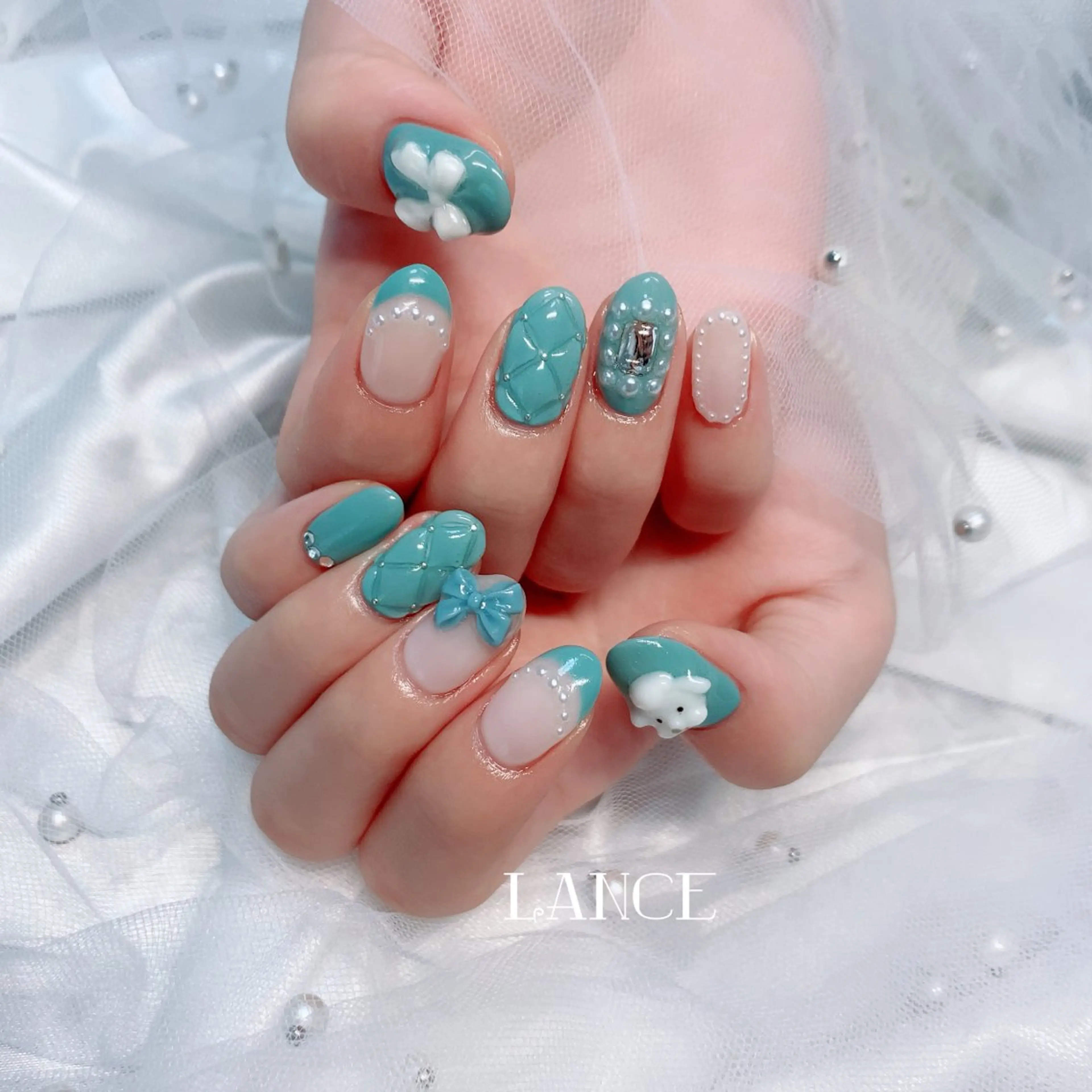 ネイル オーロラネイル フレンチネイル グラデーション キラキラネイル 韓国ネイル Lance nailのネイルデザイン