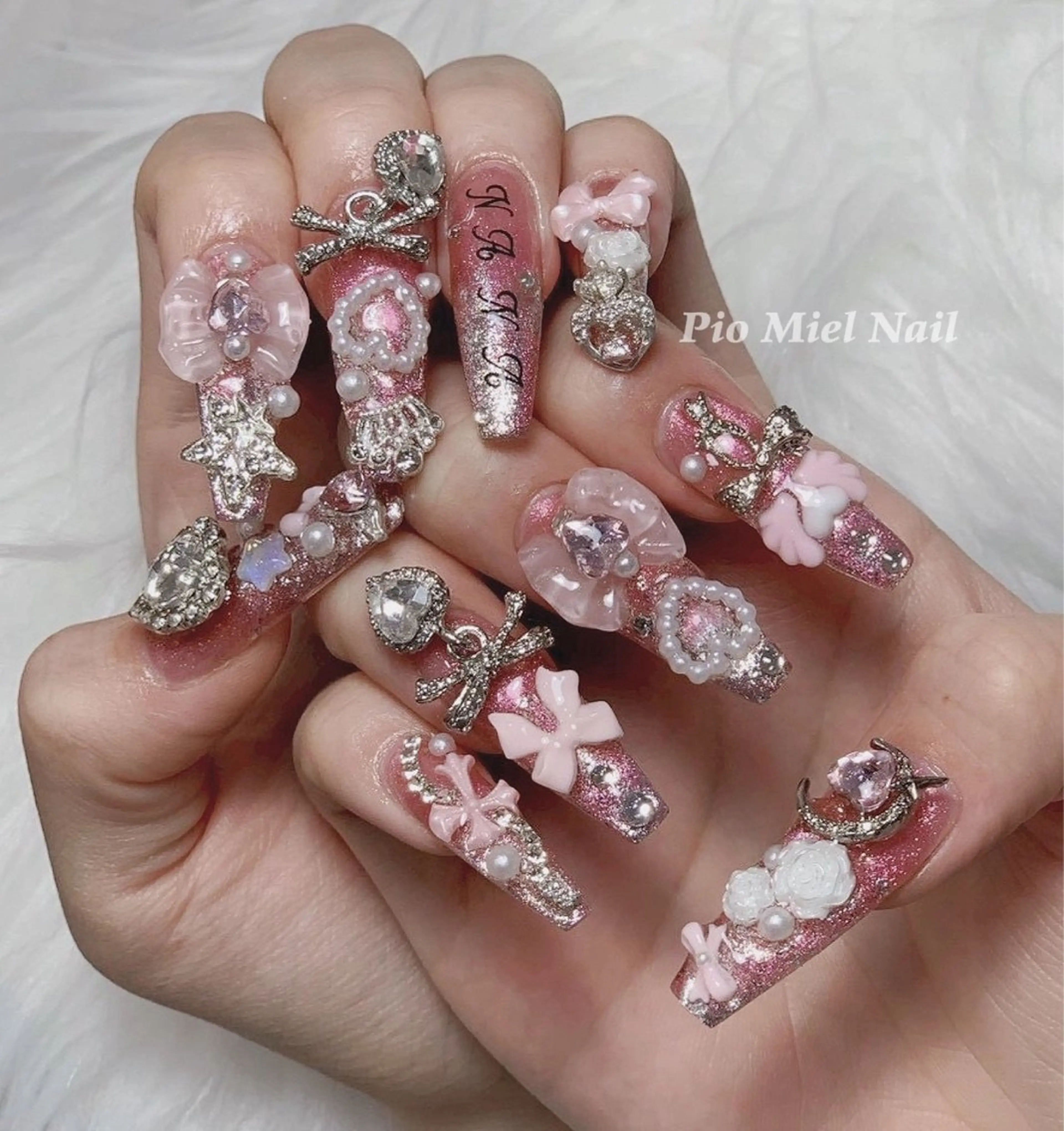 ネイル ハンドネイル HANA 長さだしのネイルデザイン