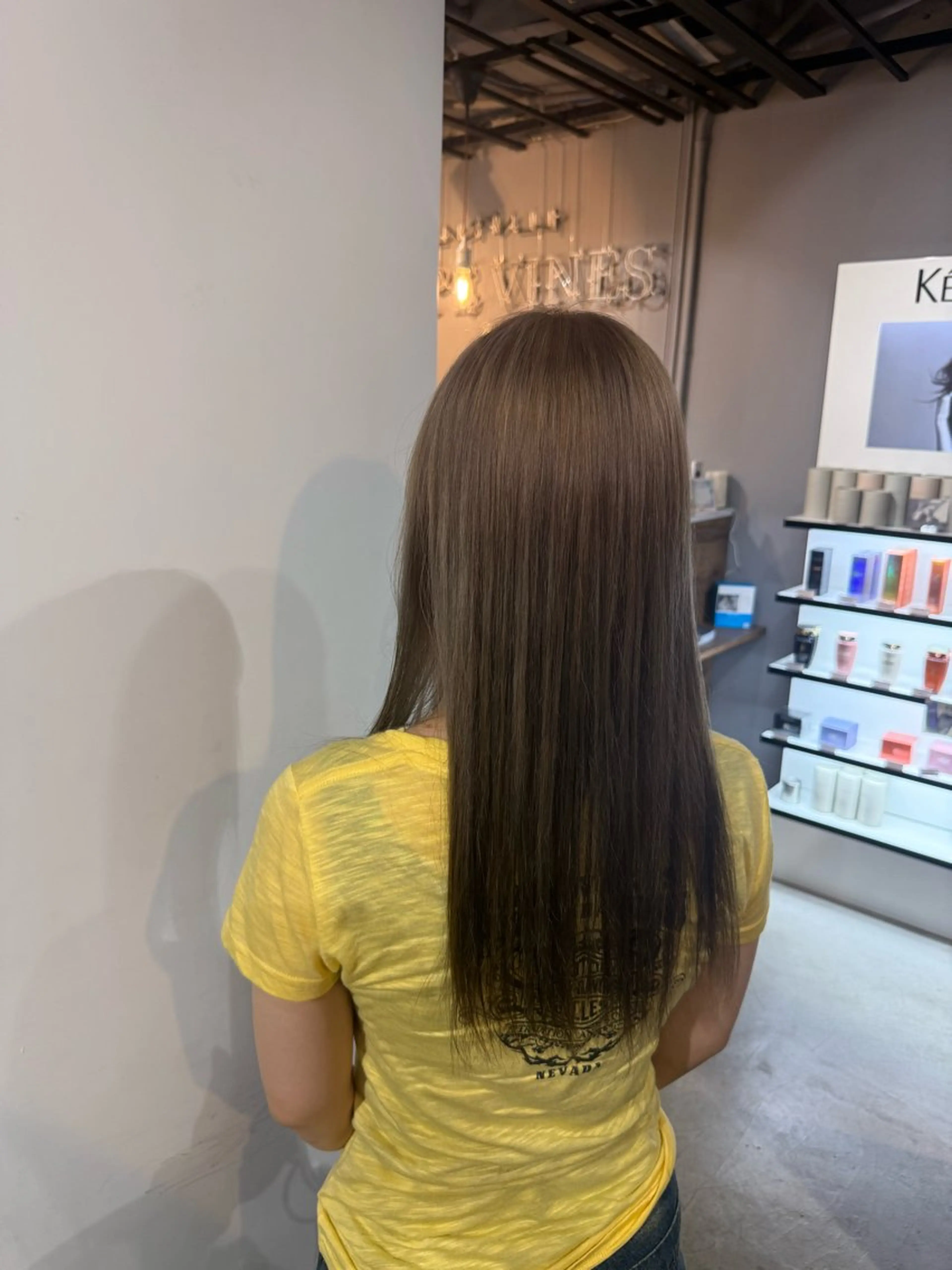 カラー 篠田 舞のヘアスタイル