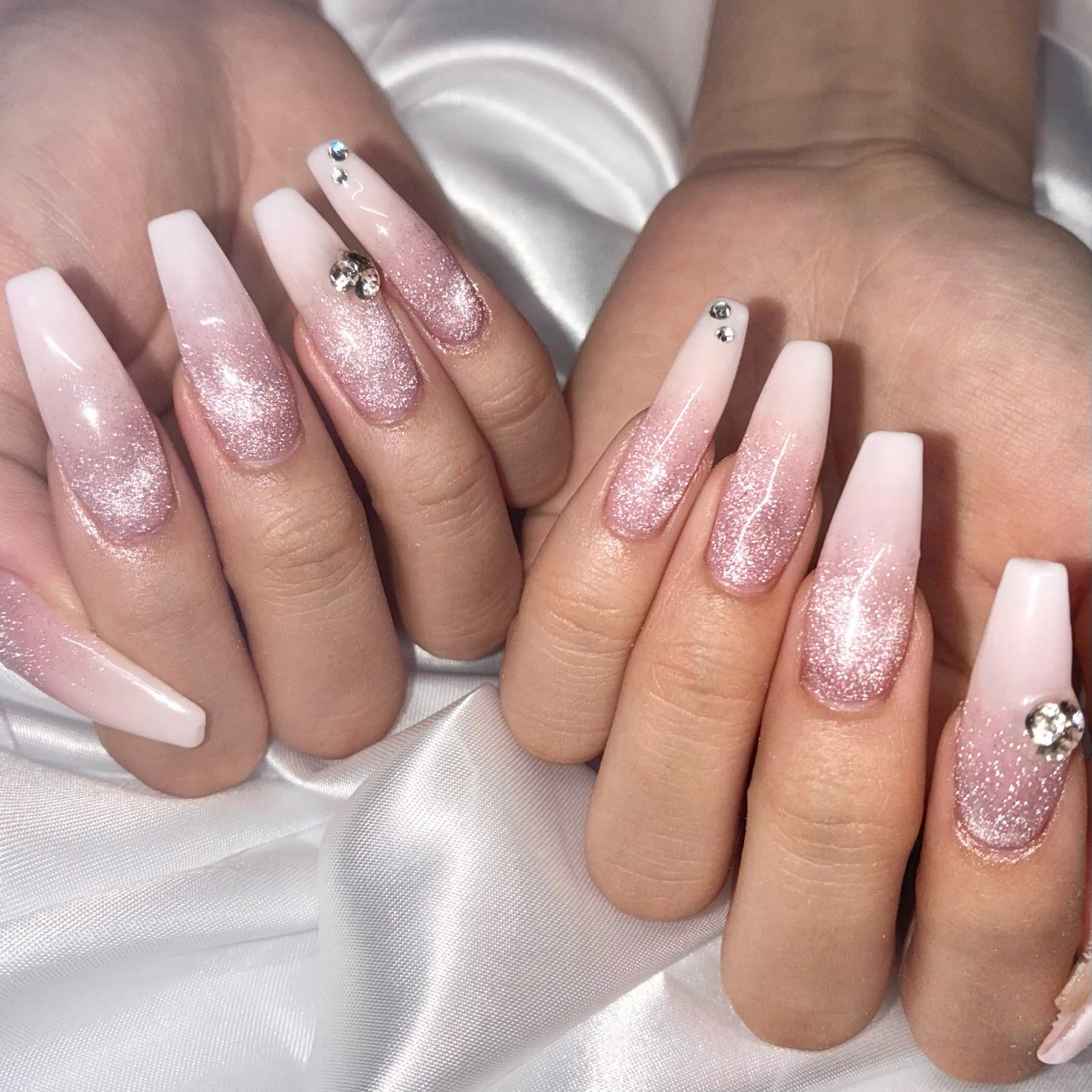 ネイル ジェルネイル マグネットネイル ハンドネイル Nail ヌシん家 AKANEのネイルデザイン