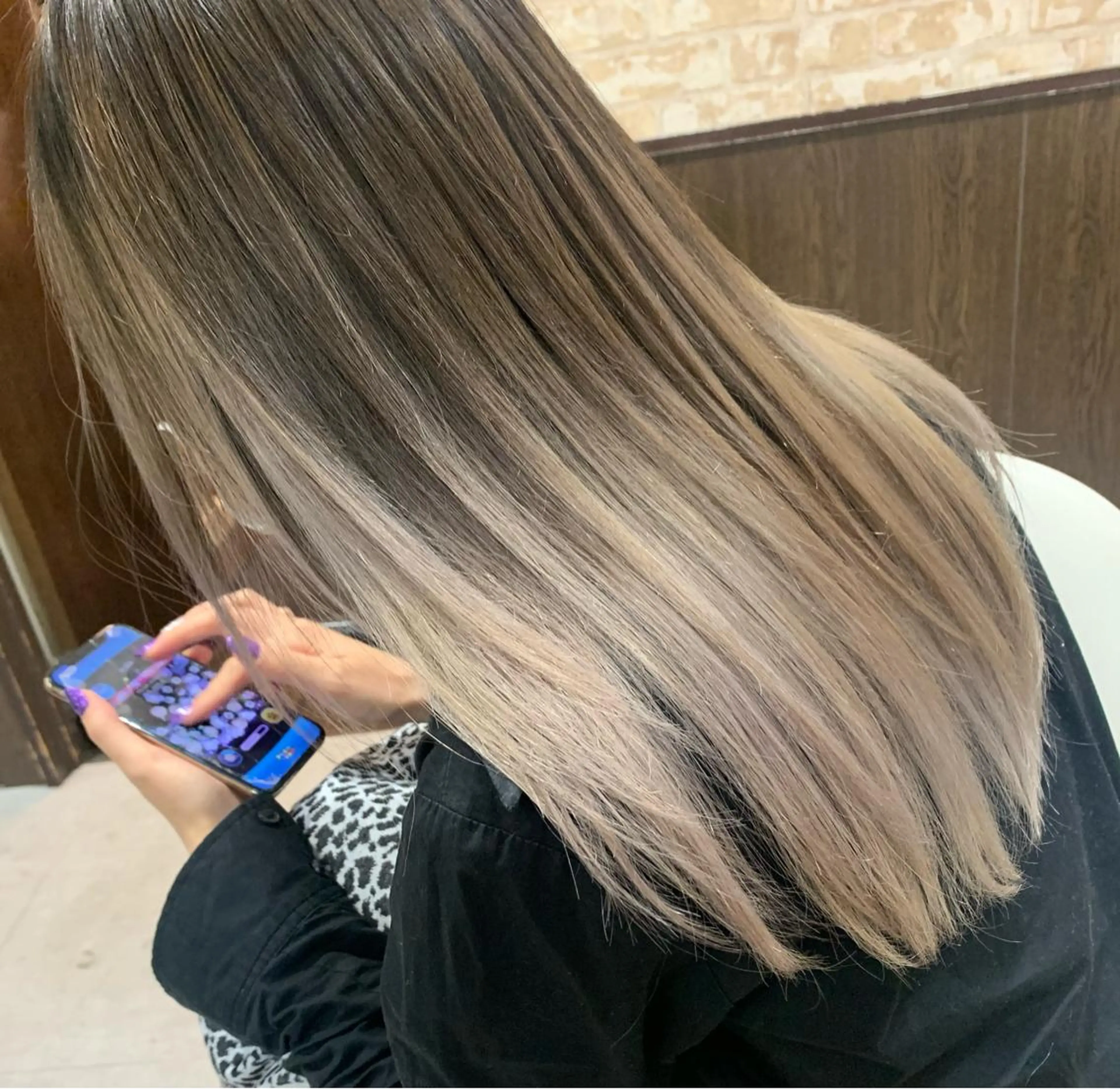 ロング カラー 近藤千翔🩵 髪質改善Periodのエステ・リラクイメージ