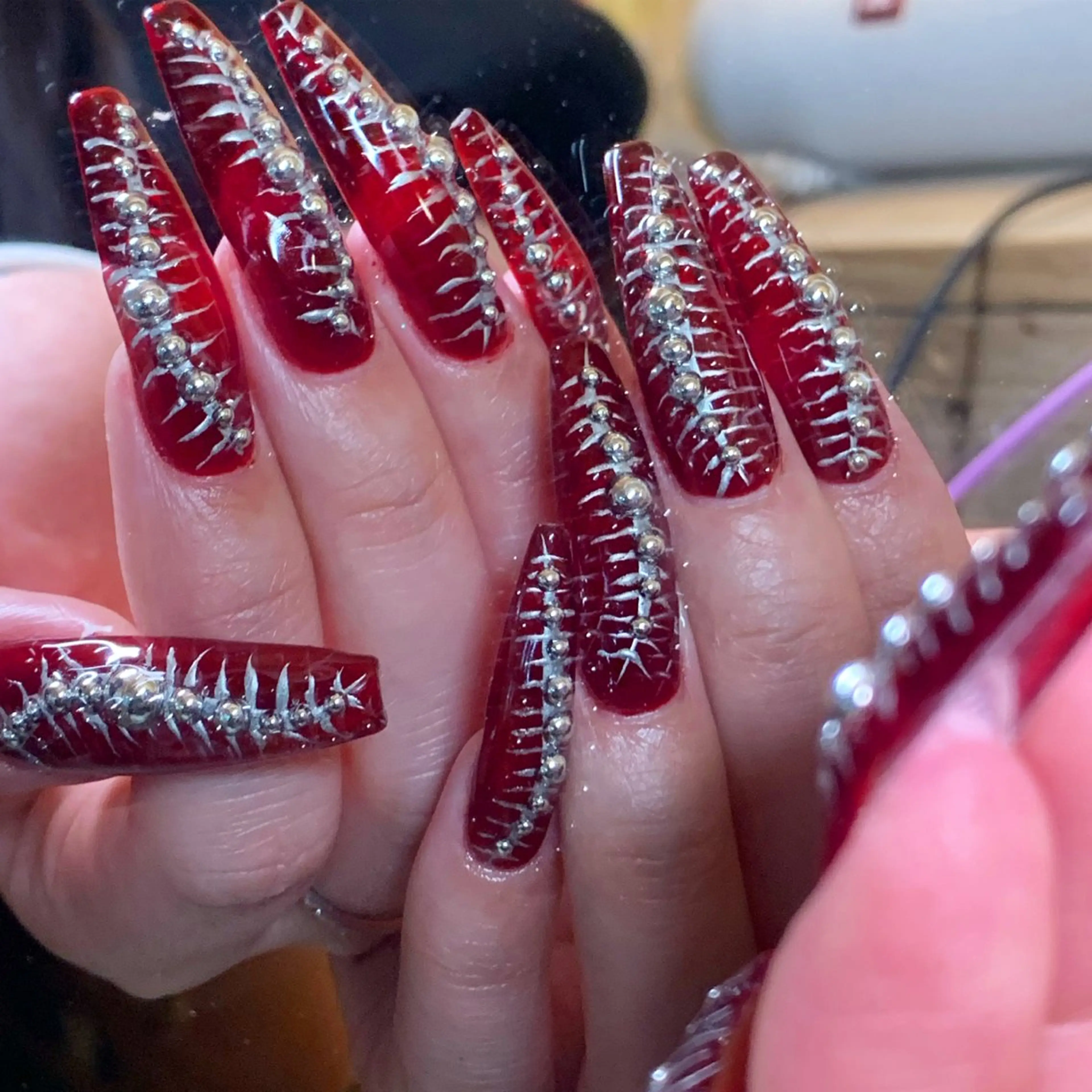 ネイル ハンドネイル NES NAIL所属・さゆり￤推しキャラ ￤ロングネイル🩷のネイルデザイン