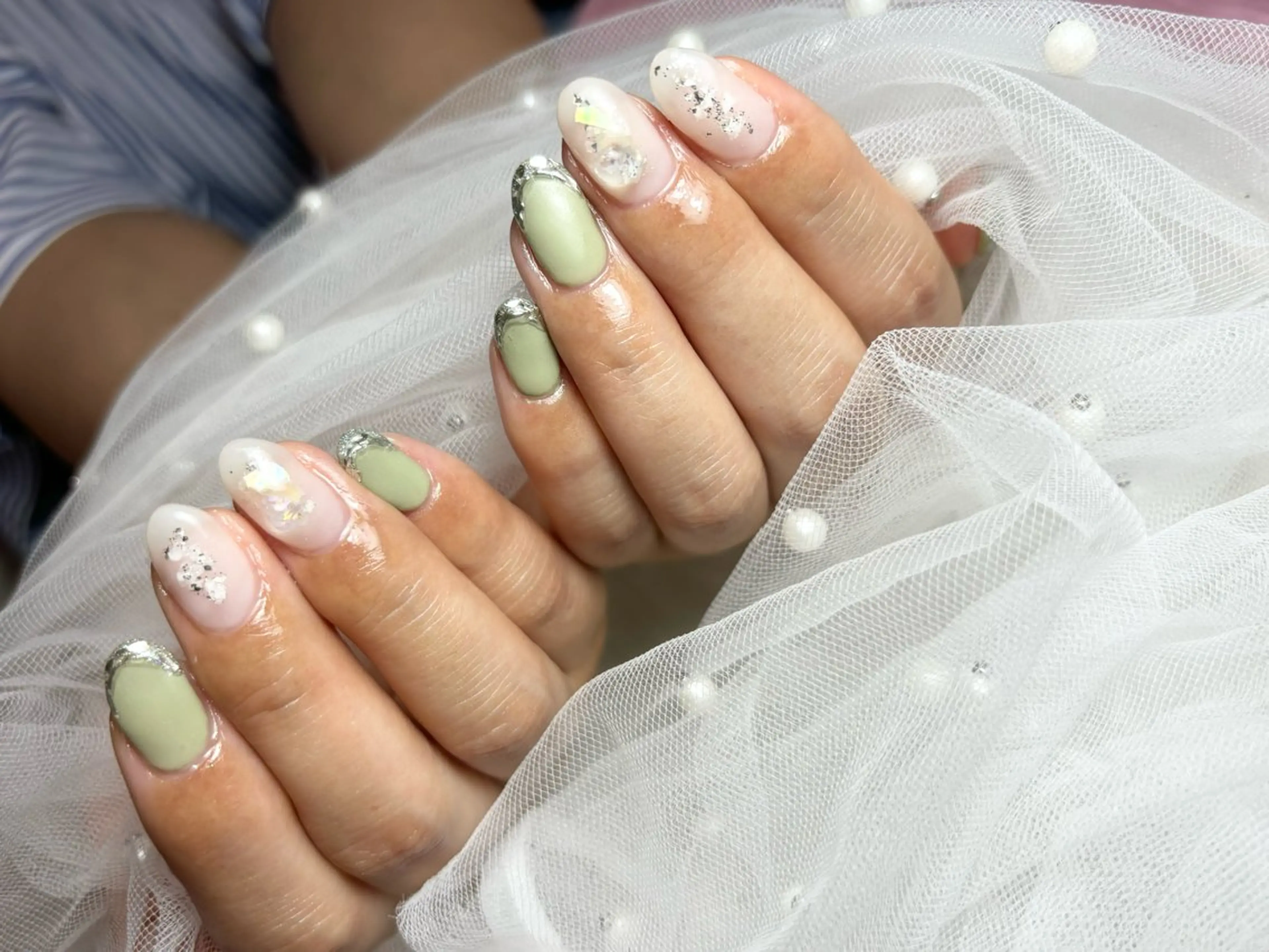 ネイル フレンチネイル ガラスフレンチ ニュアンスネイル MIKA ♡の眉毛・アイブロウイメージ