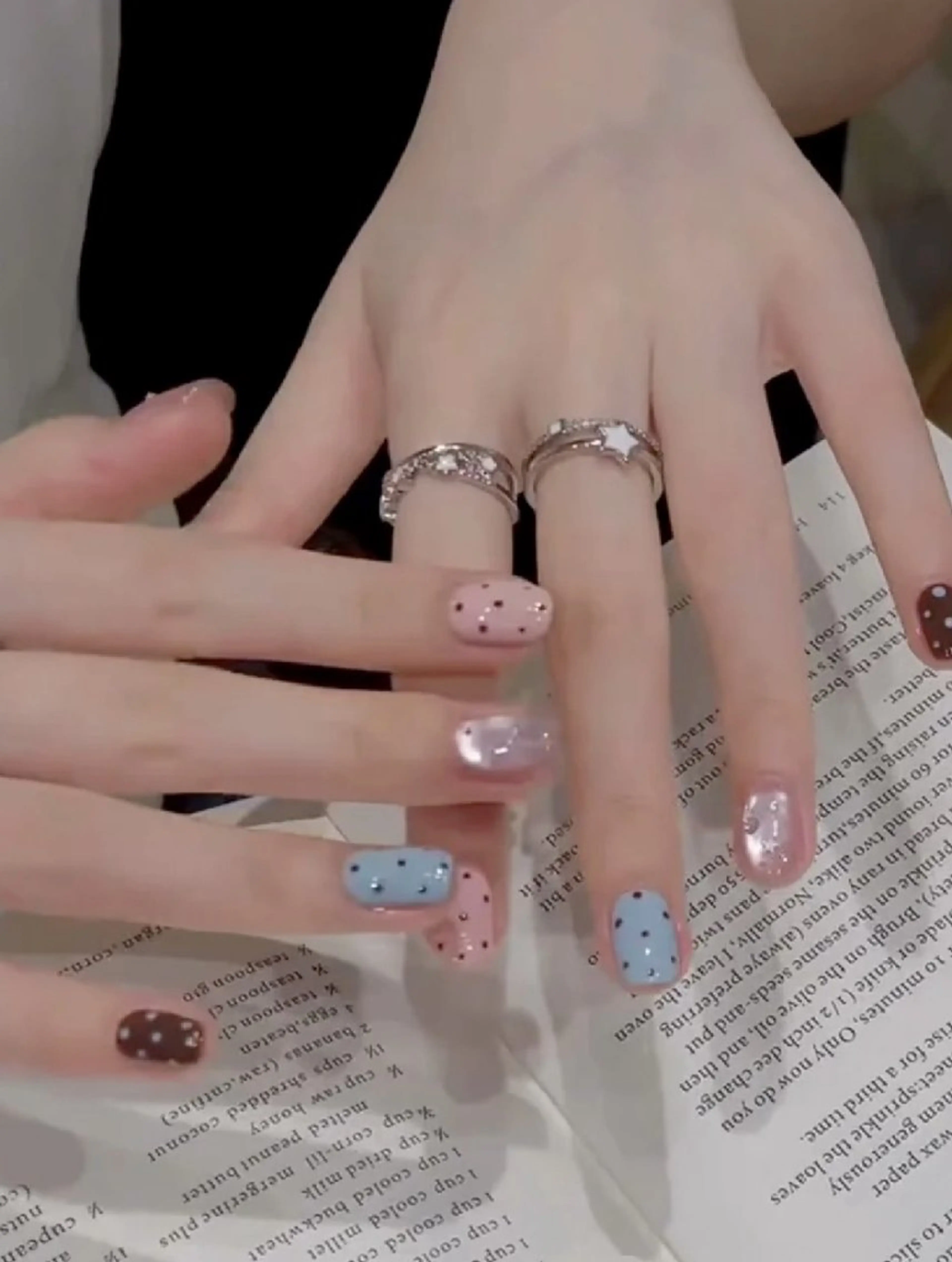 ネイル 🌻🌸🌻ひま わり🌻🌸🌻のネイルデザイン