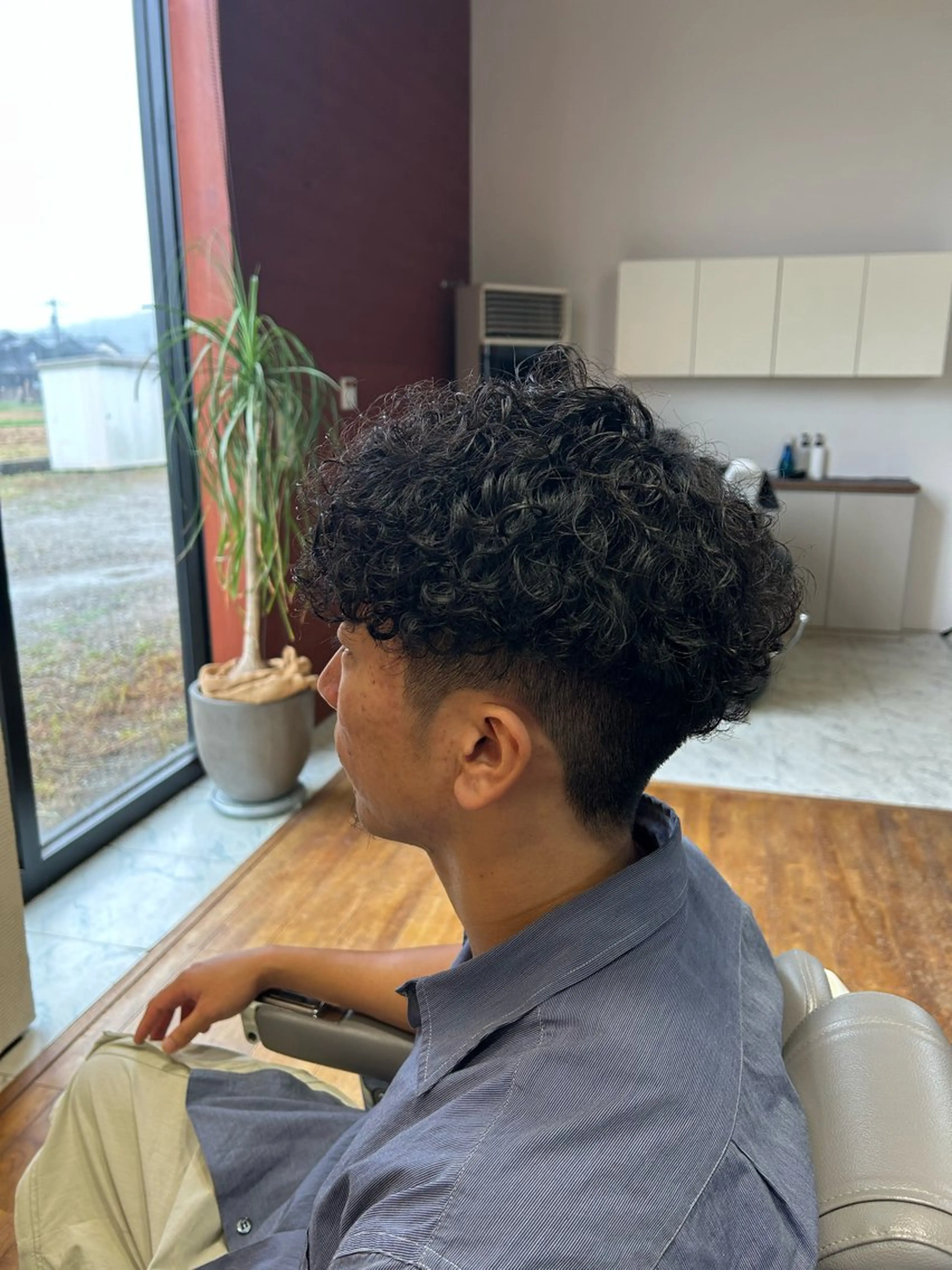 パーマ プードルパーマ パーマ ONECLIPZ 兼子　啓のヘアスタイル