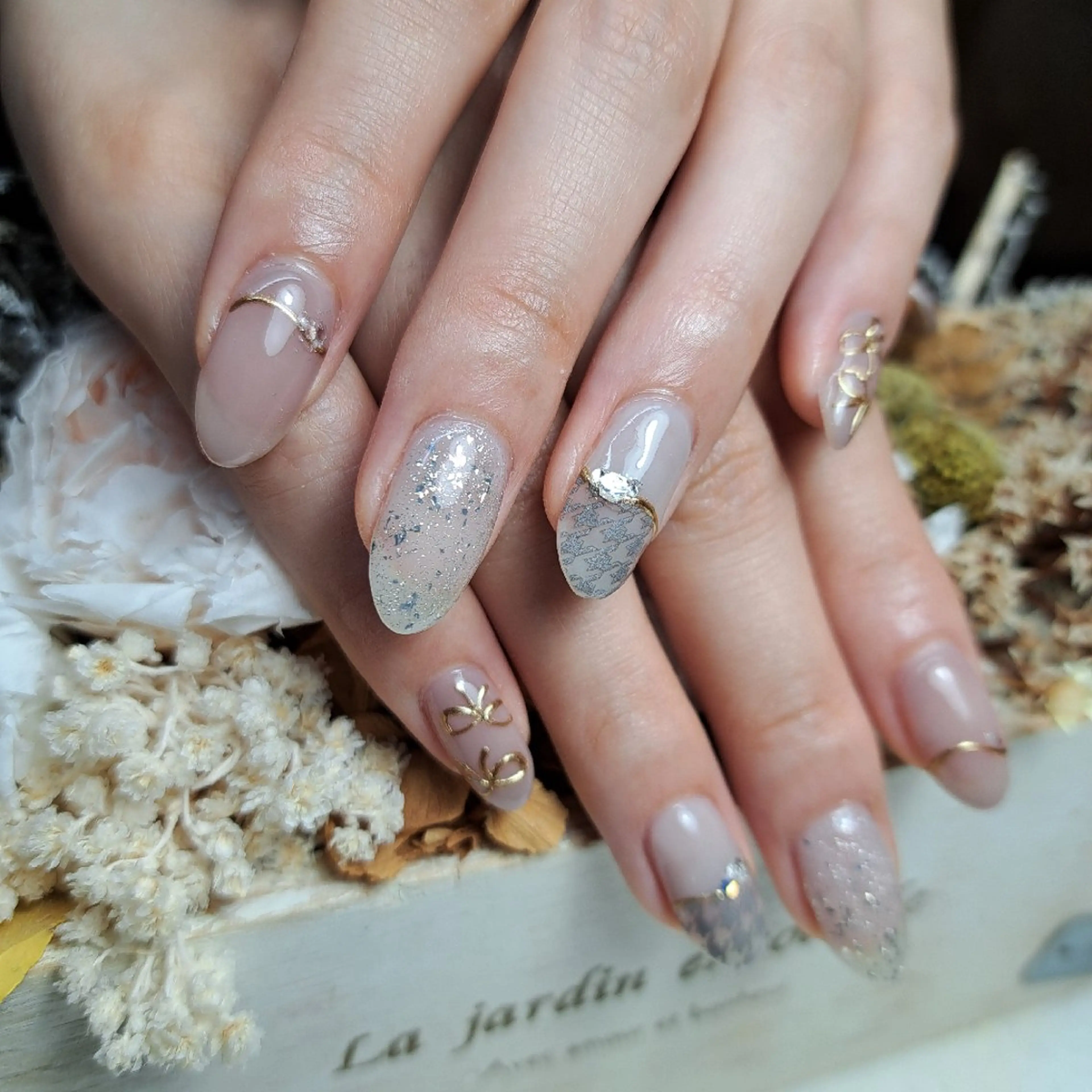 ネイル リボン HAYASHI  Nのネイルデザイン