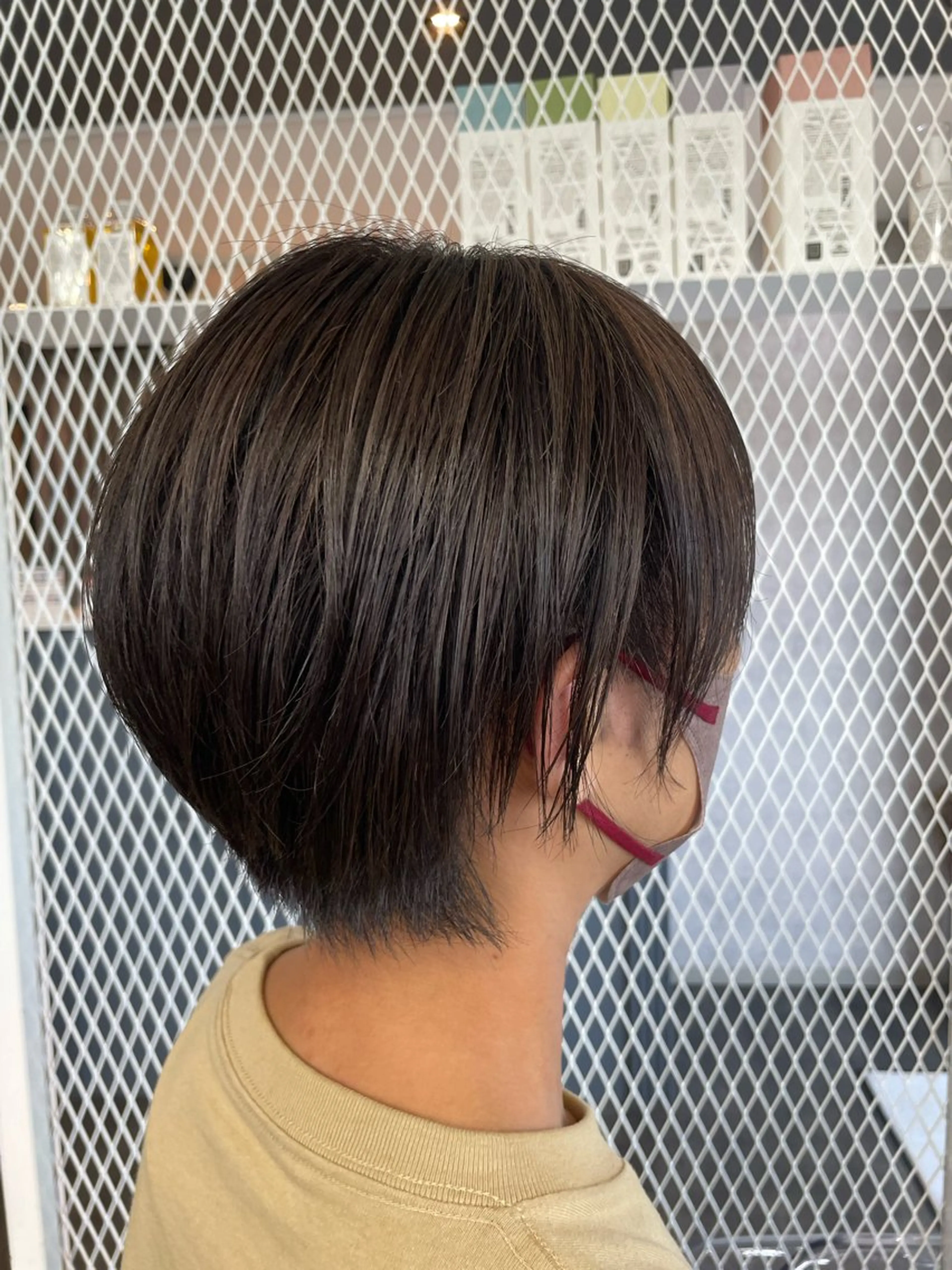 カラー 手塚 由佳のヘアスタイル