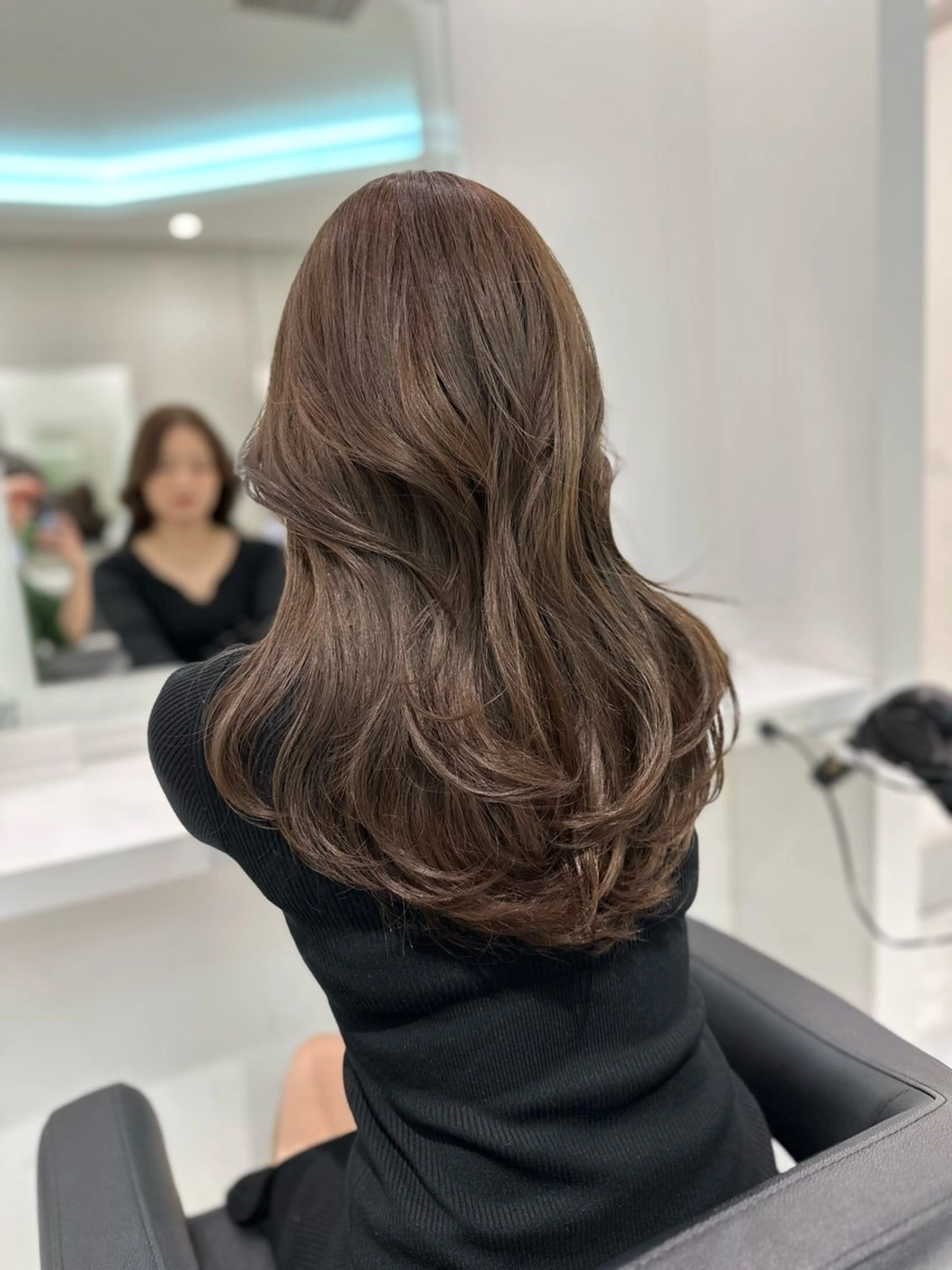 ロング カラー ヘアアレンジ ブリーチ ブリーチなしカラー 髪質改善 🫧モテる💗ダメー ジレスハイトーン🫧のヘアスタイル