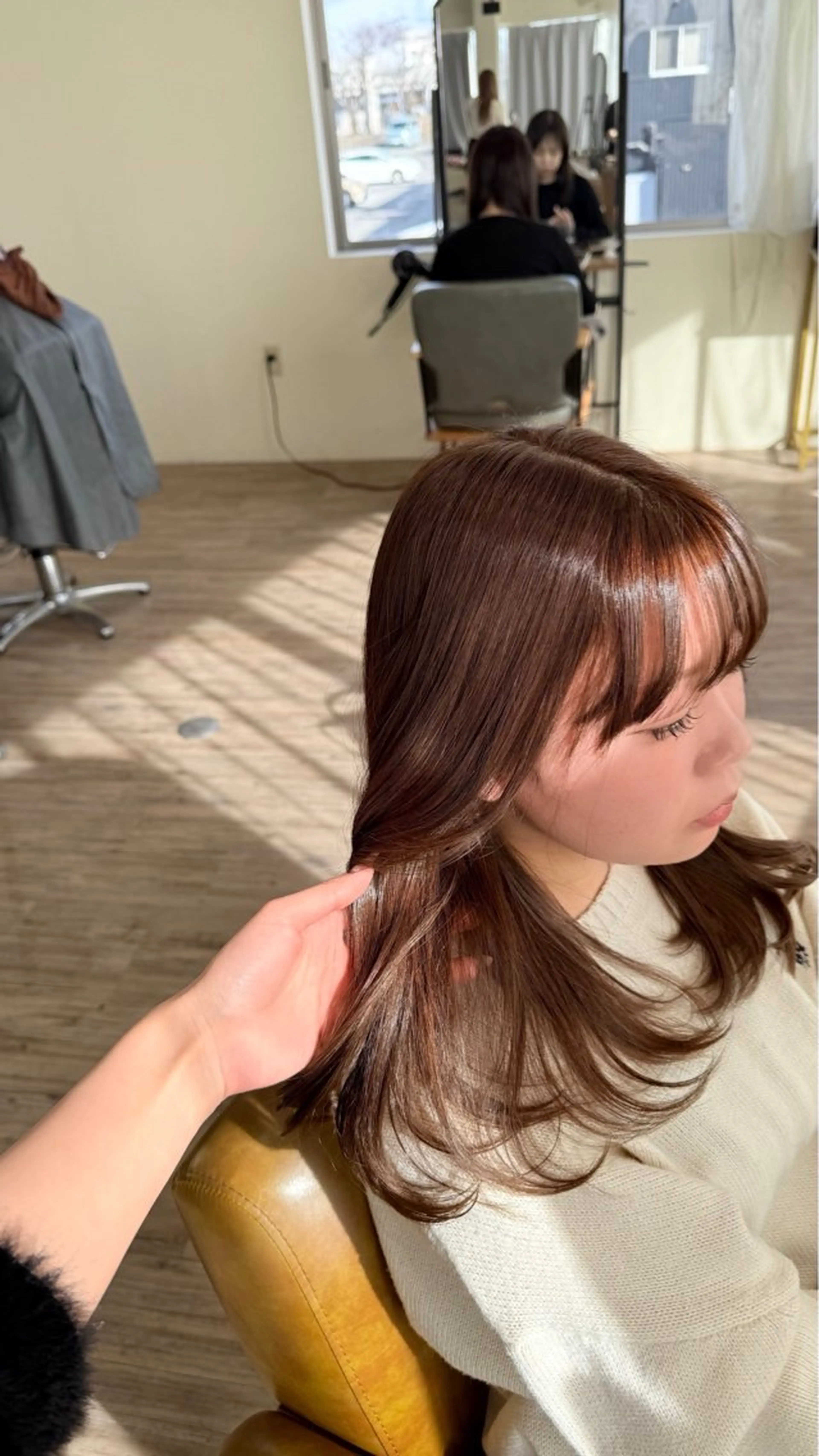 セミロング ヘアカラー Ly a jitto所属・〚Lyajitto〛 💗Soraのヘアスタイル