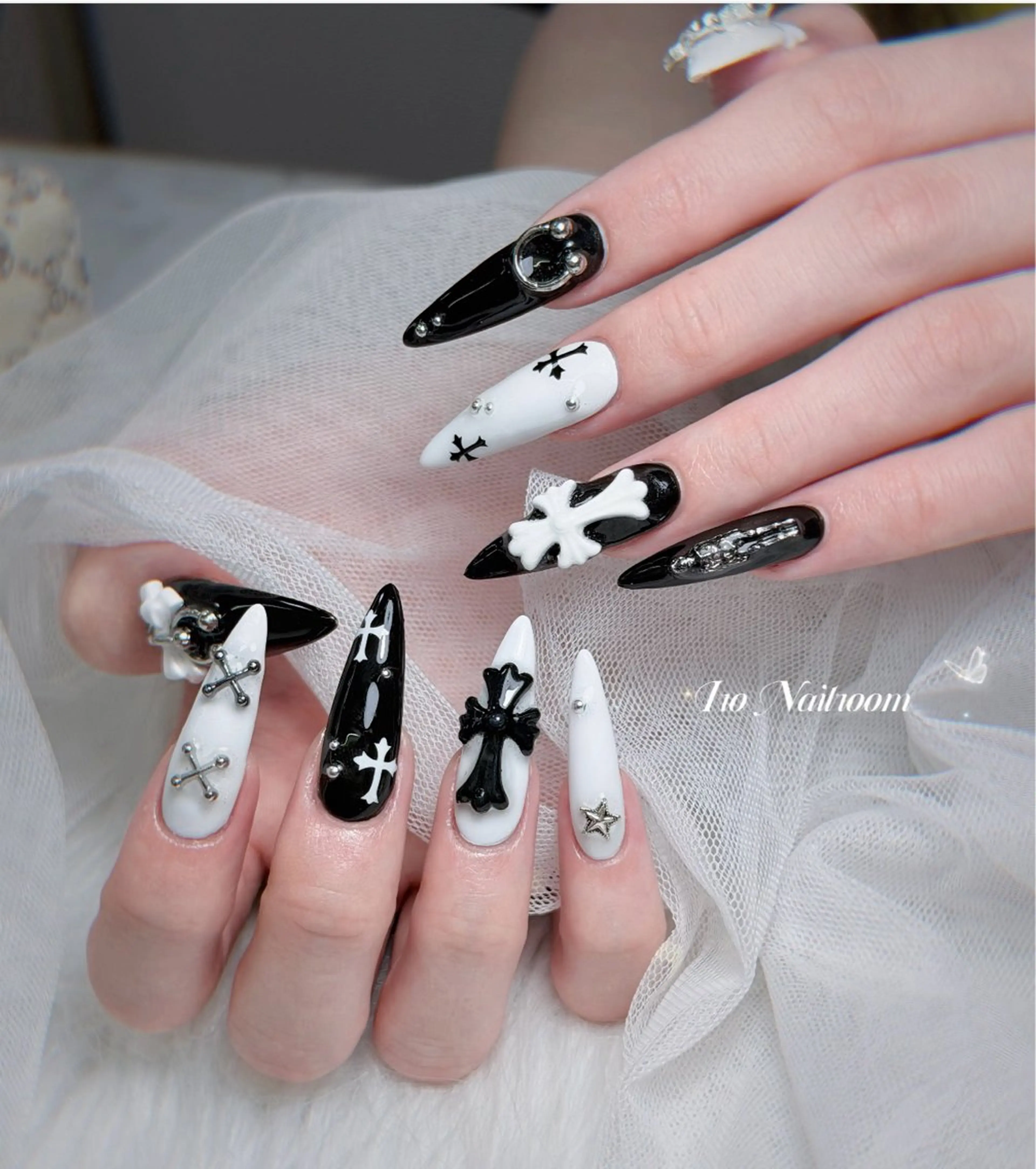 ネイル チークネイル フレンチネイル グラデーション 韓国ネイル マグネットネイル IRO NAIL MiAのネイルデザイン