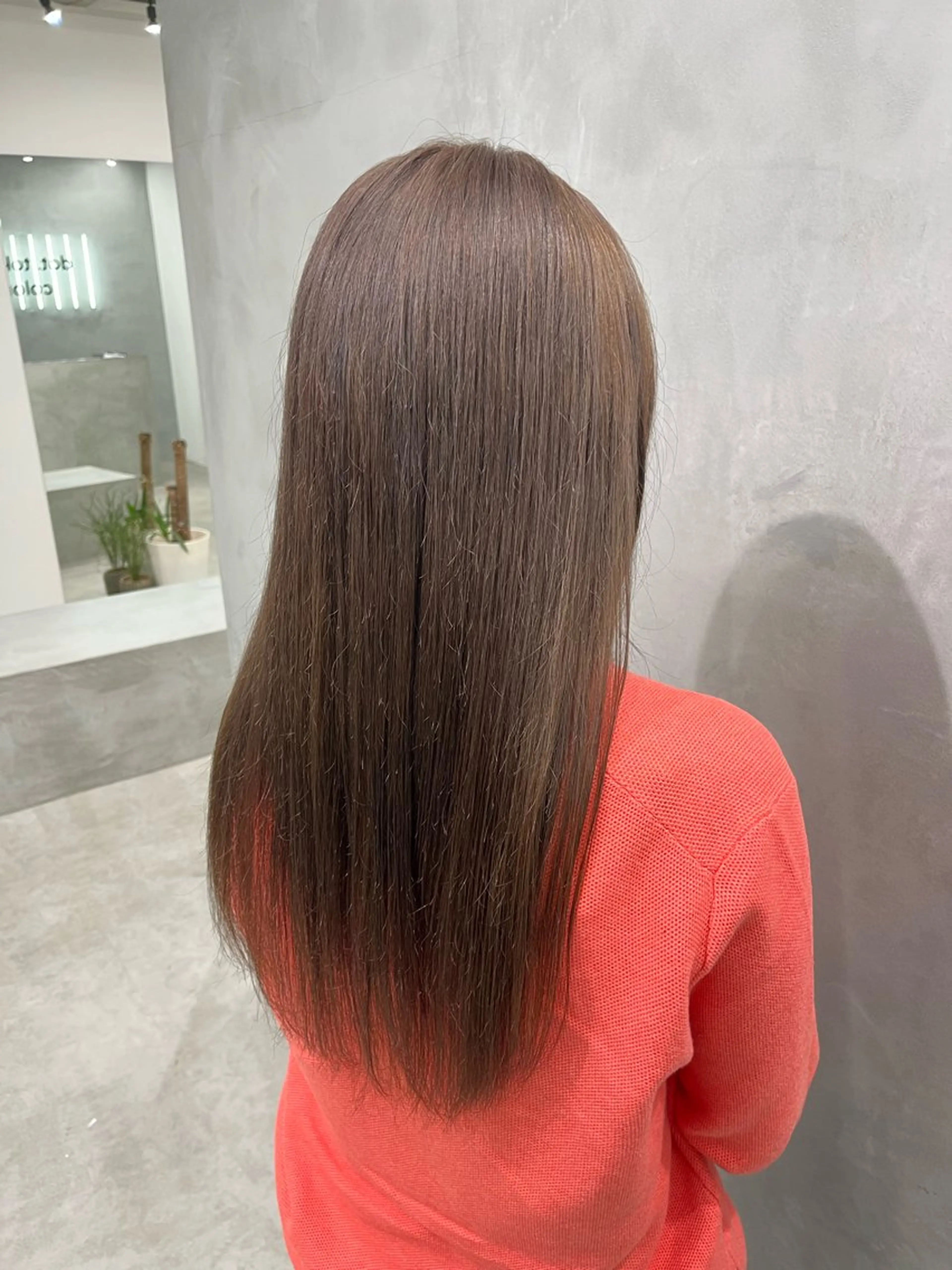 カラー 中村 彩夏のヘアスタイル