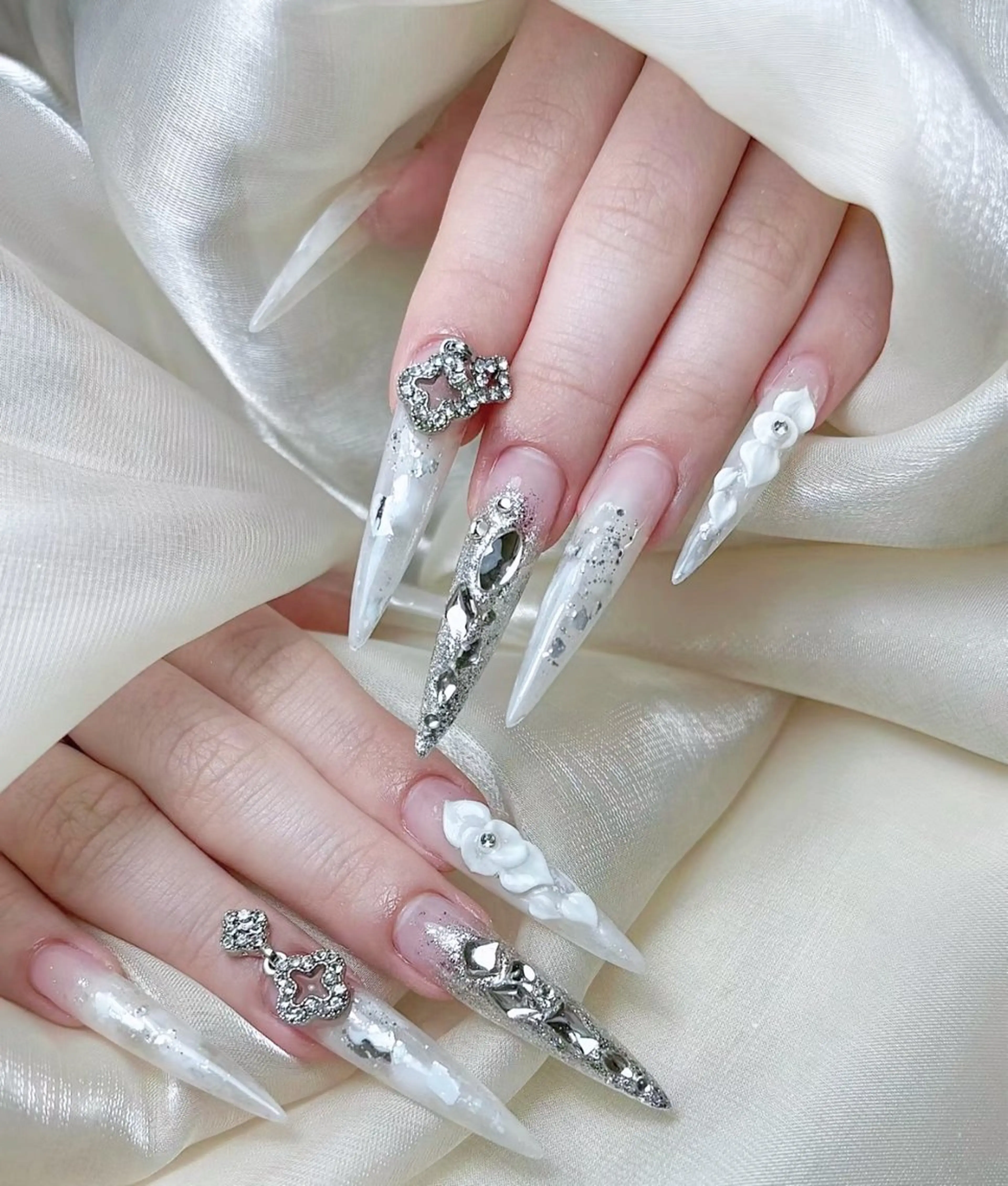 ネイル オーロラネイル カジュアル クリアネイル 長さ出し フットネイル ハンドネイル ╹◡╹Mimoミモ Eye&Nailのマツエク・マツパデザイン