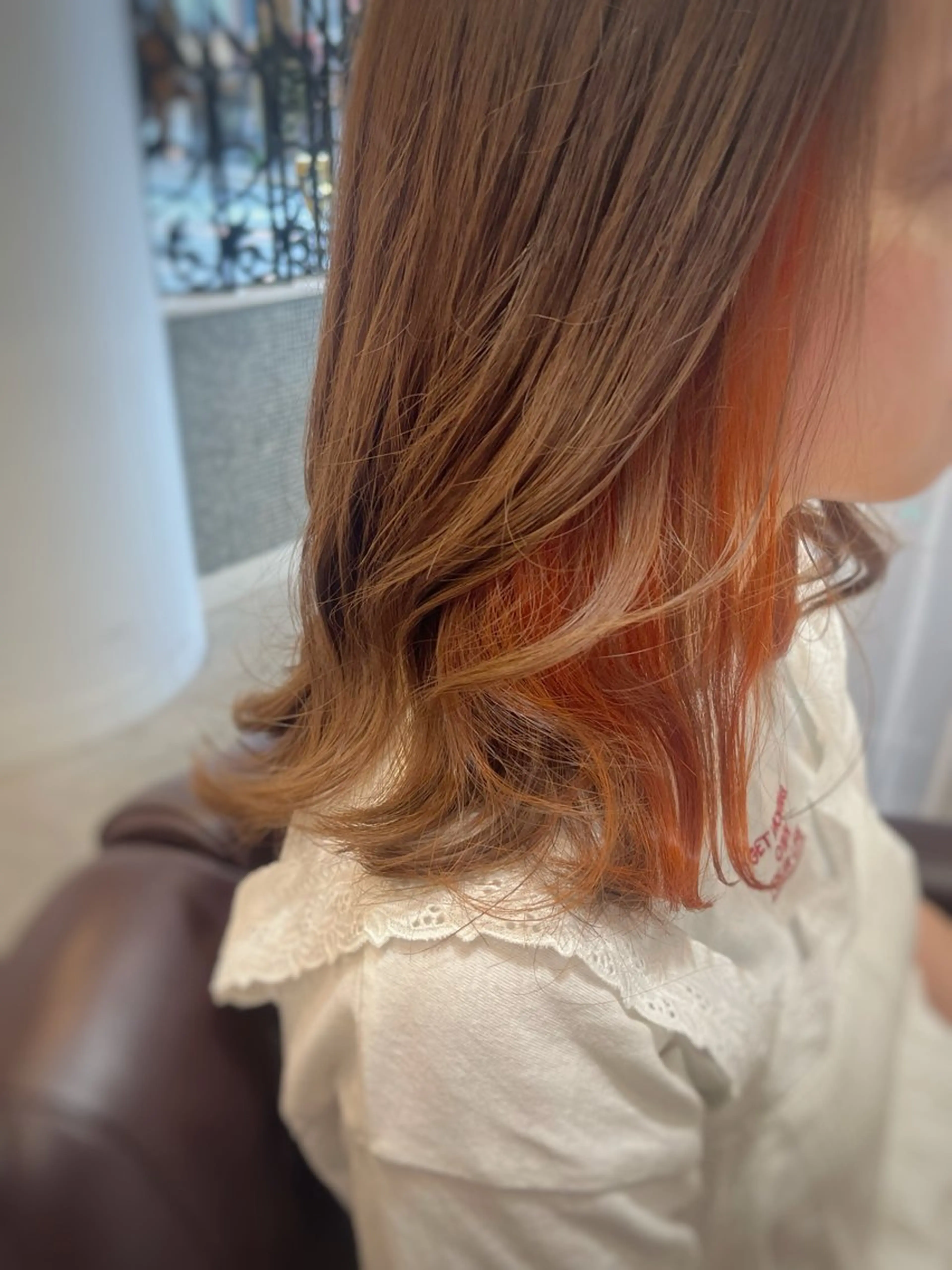 ミディアム カラー ベージュカラー インナーカラー オレンジ 外ハネヘア カット ヘアカラー トリートメント 中原由貴 /WILLOW京橋のヘアスタイル