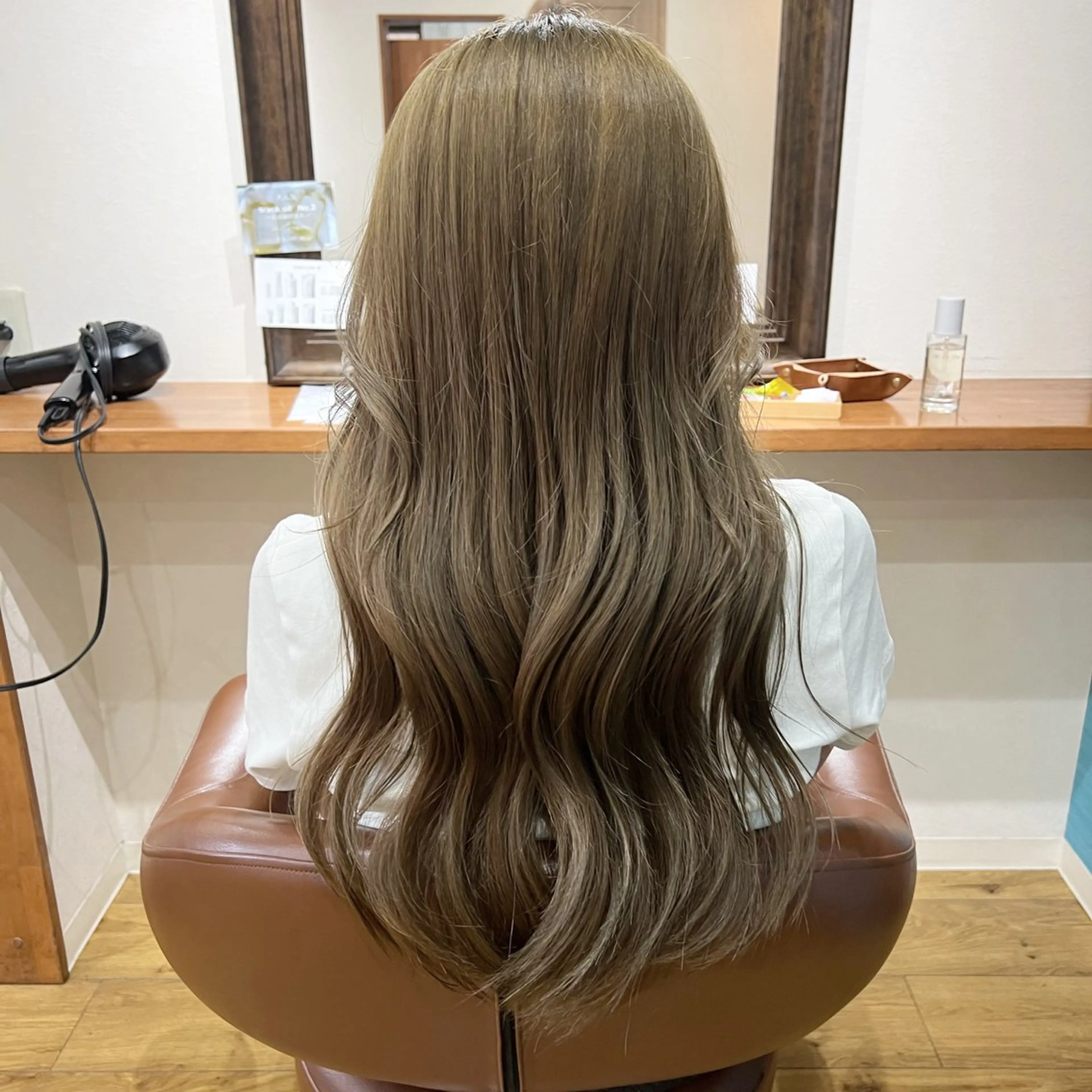 【ご新規様限定‼️】ブリーチ＋カラーの写真