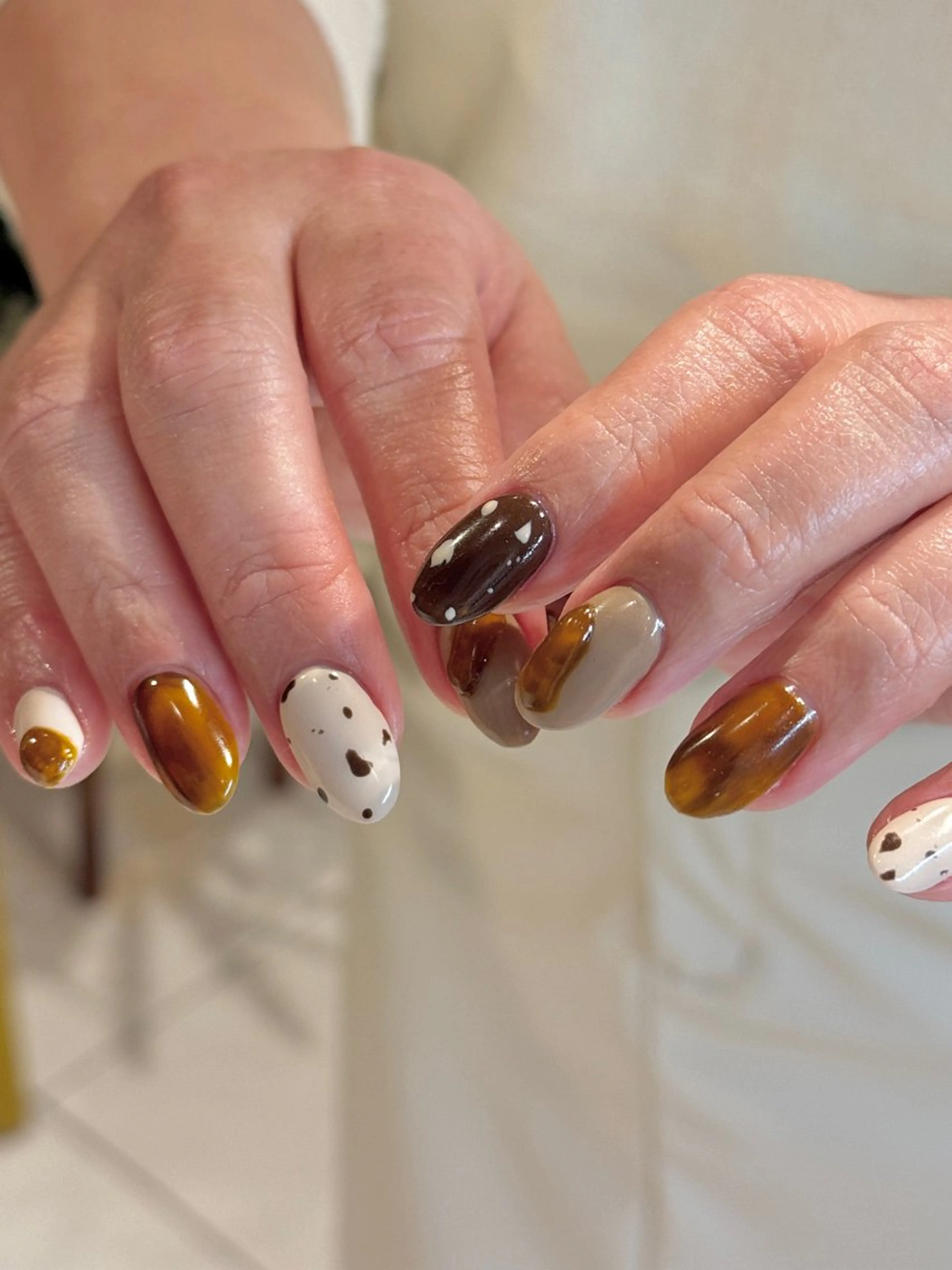 ネイル ブラウン ハンドネイル 深田 美雪のネイルデザイン