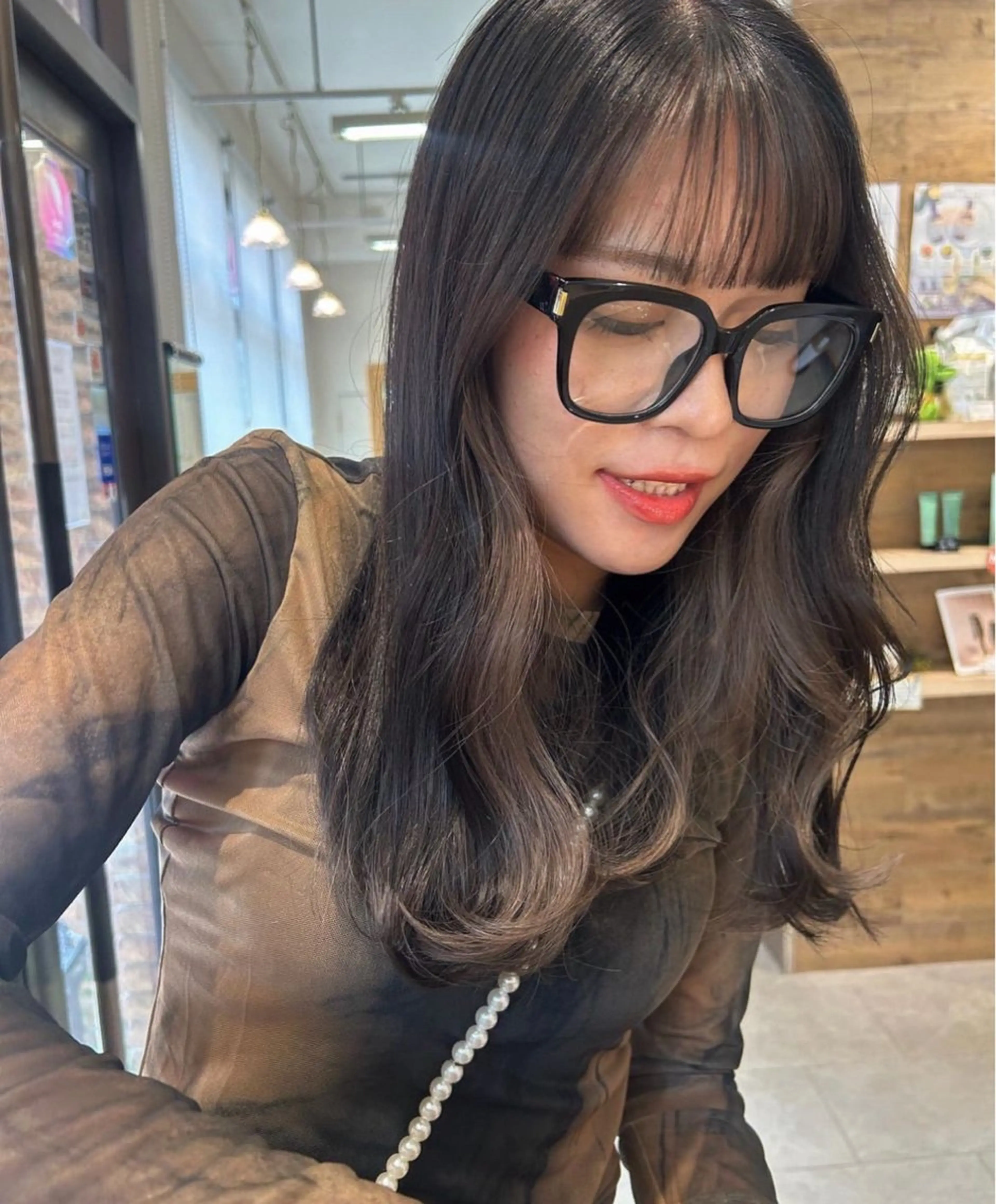 ロング オノ アイラのヘアスタイル