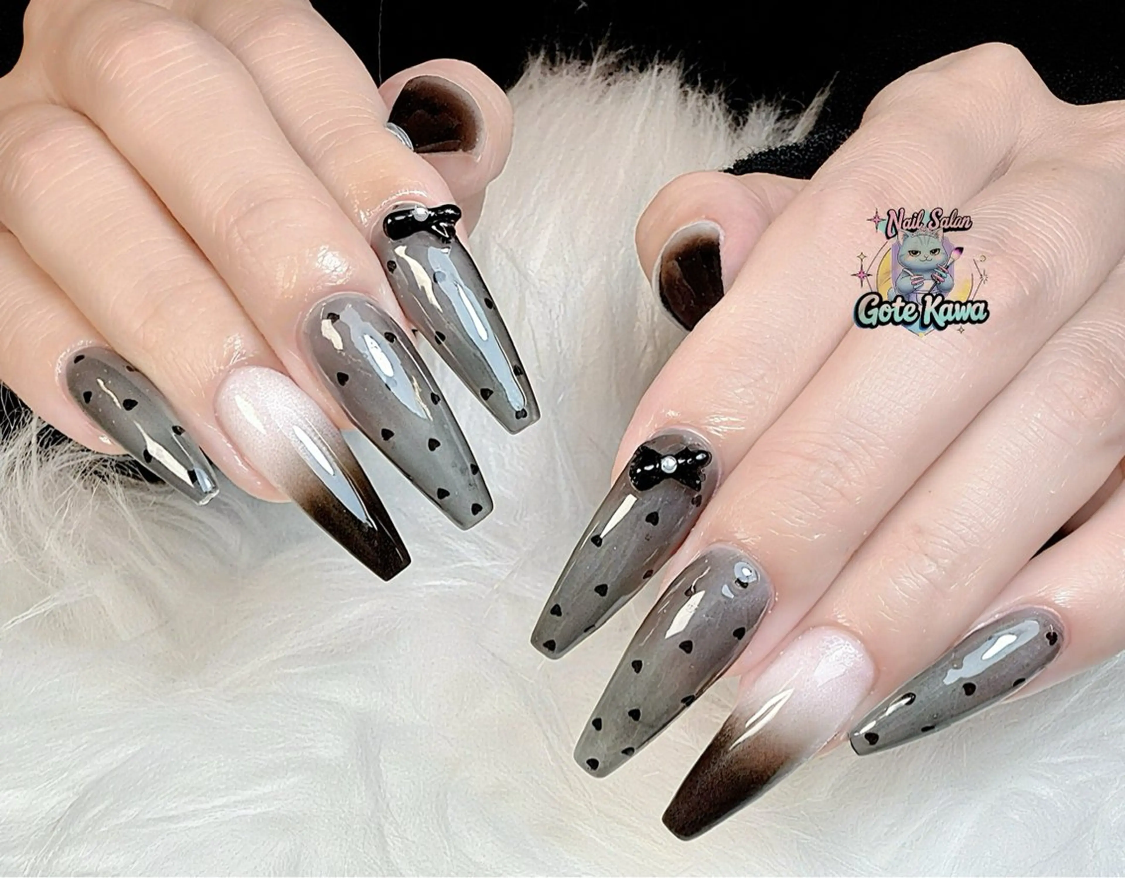 ネイル アートネイル 長さ出し キラキラネイル ピンク リボン ハンドネイル ハンドケア Gote Kawa nail salonのネイルデザイン