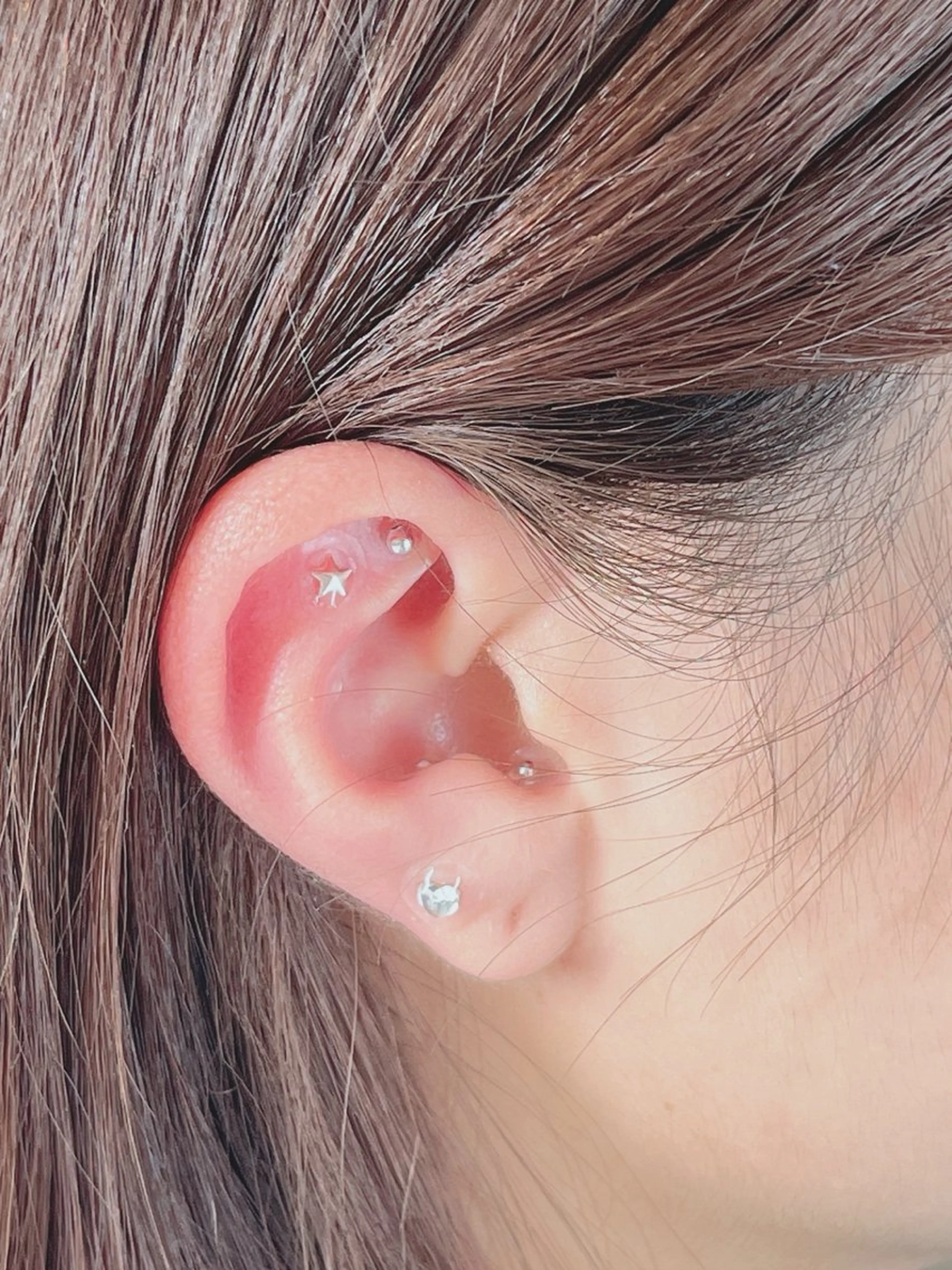 耳ツボジュエリー6粒の写真