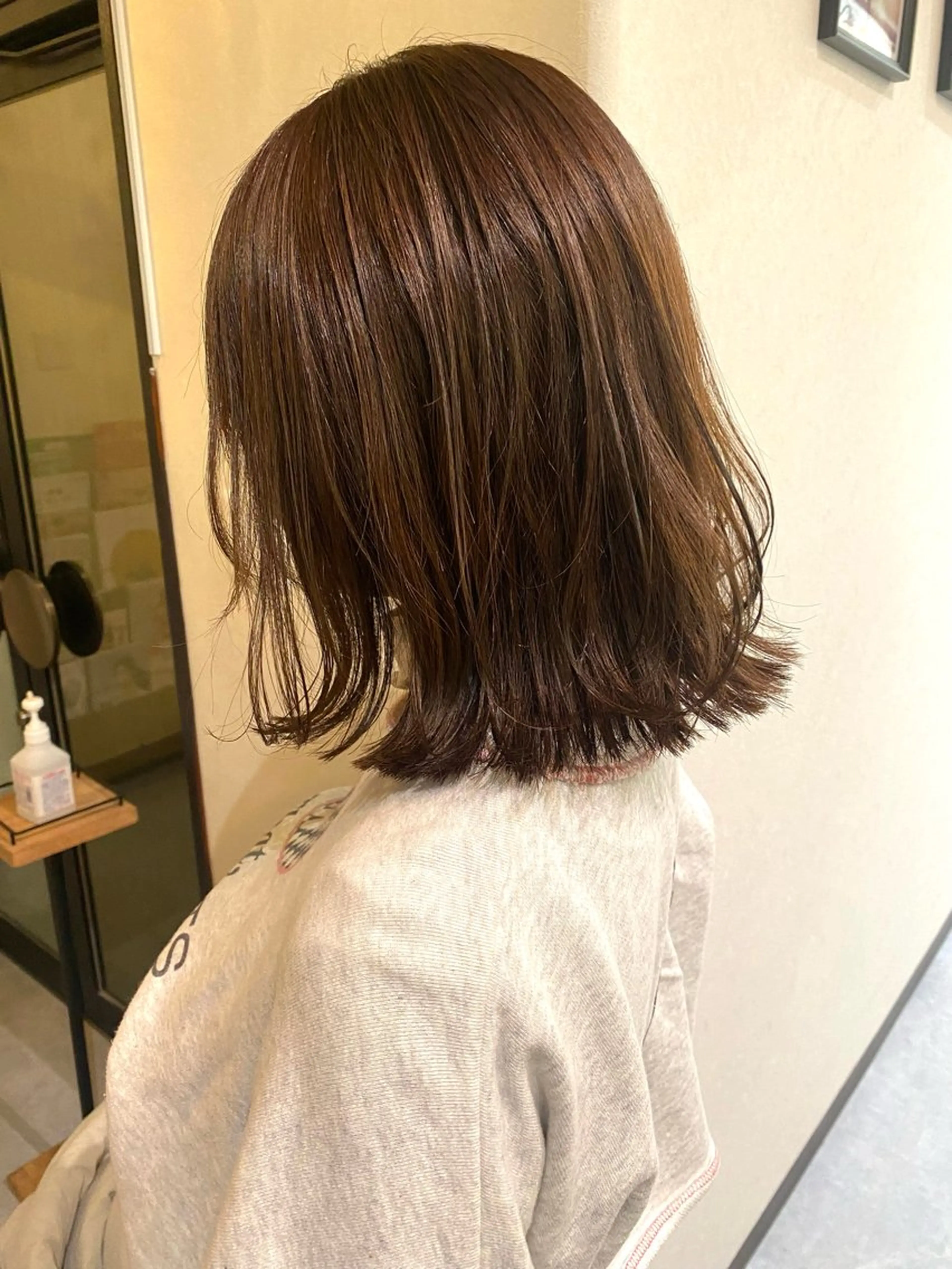 セミロング カラー ベージュカラー オリーブベージュ レイヤーカット 外ハネヘア CARICIA🌱 masaeのヘアスタイル