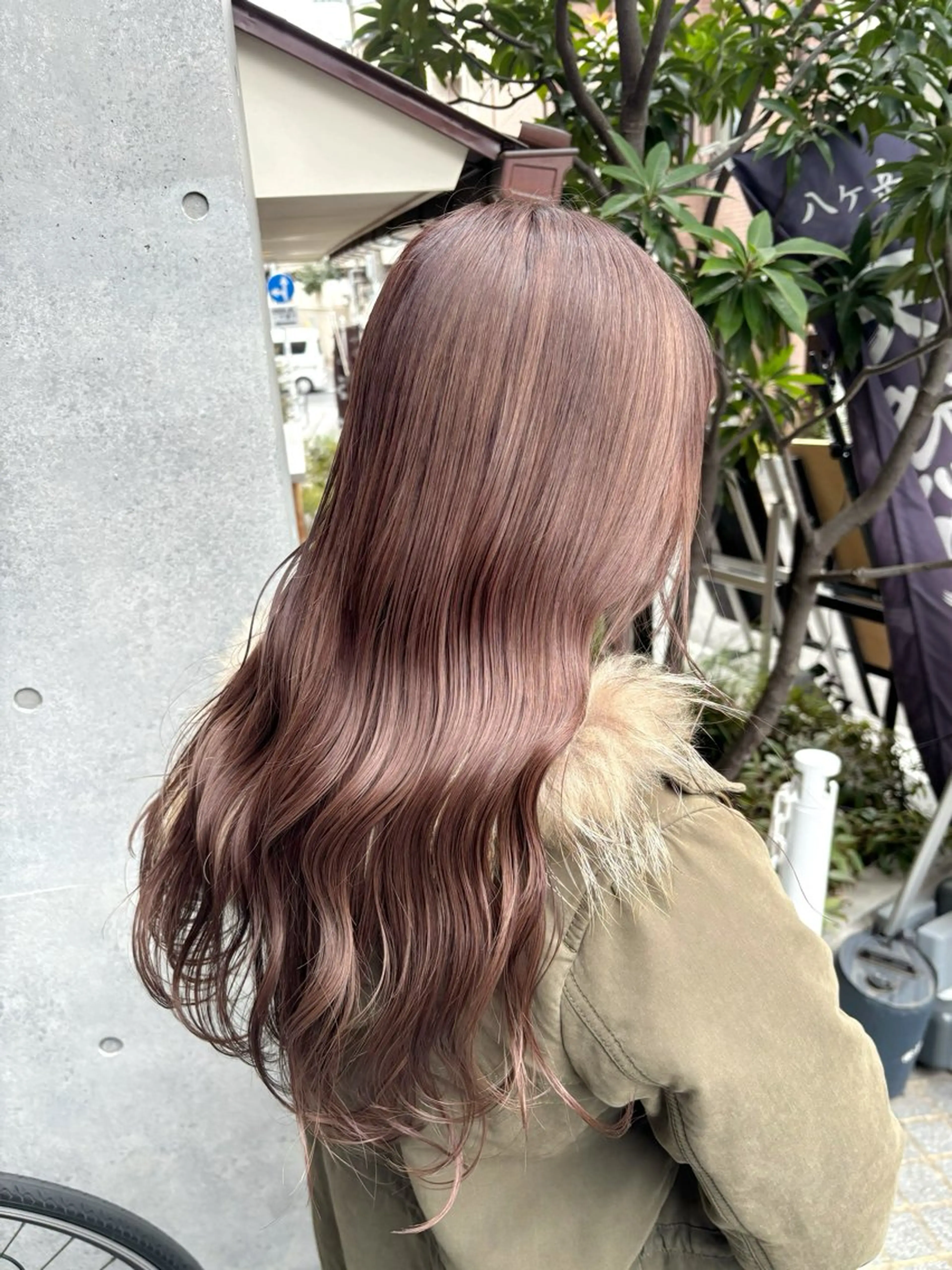 ロング カラー カット ヘアカラー 一目惚れ艶ハイトーン バンド/しほのヘアスタイル