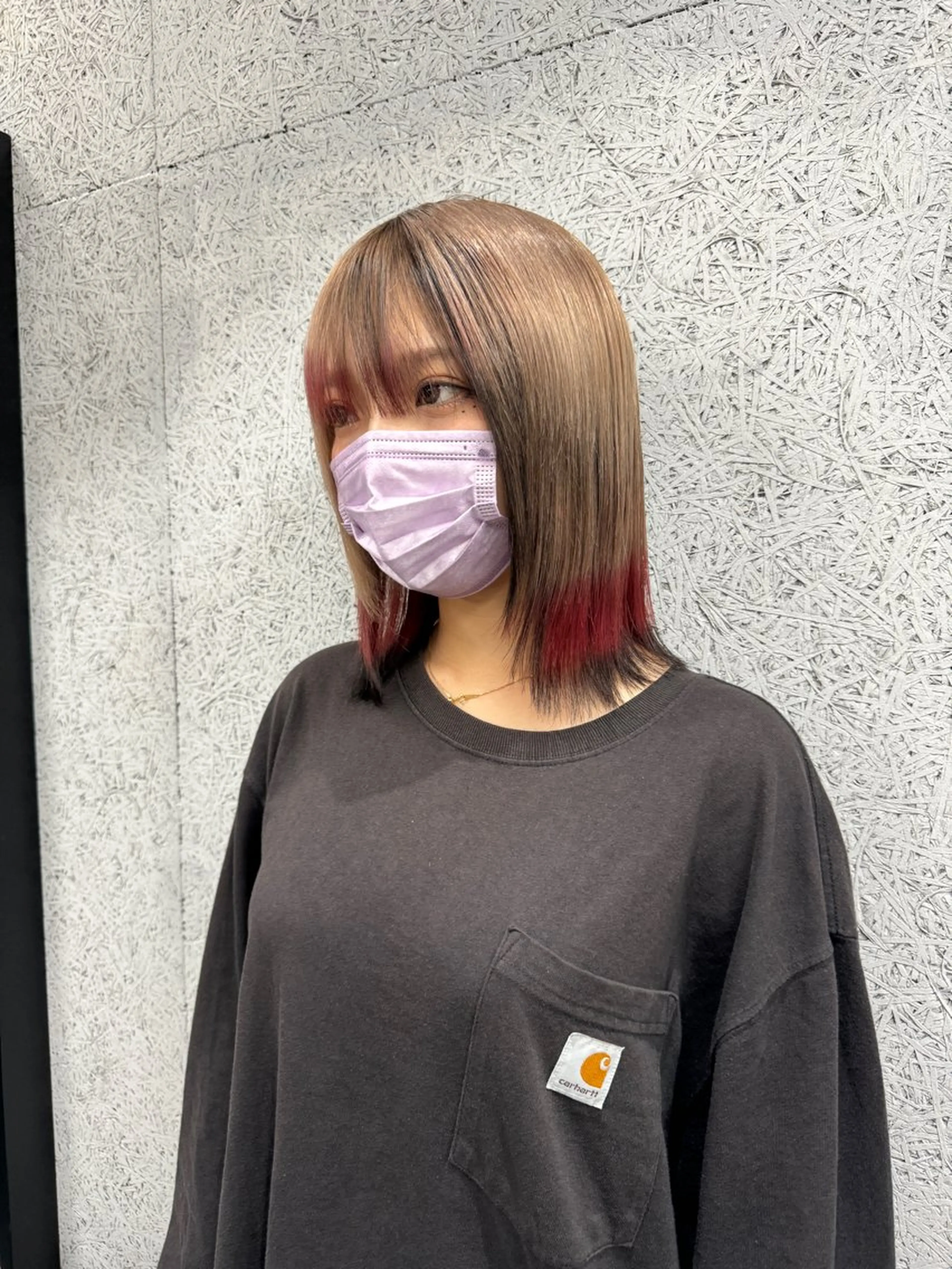 ミディアム カラー 切りっぱなしボブ レイヤー/縮毛矯正のヘアスタイル