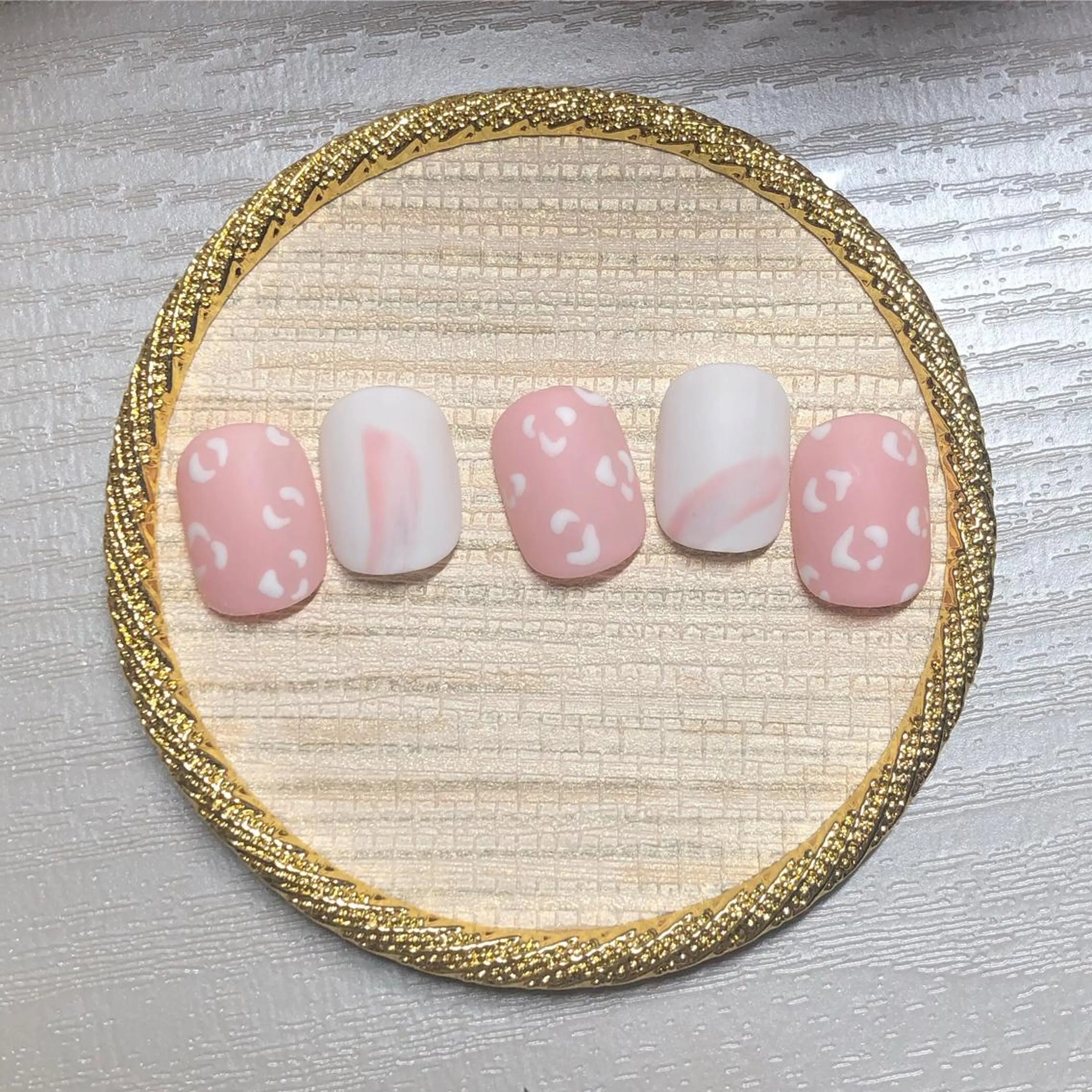 ネイル I pinknail 韓国風·持ち込み専門のネイルデザイン