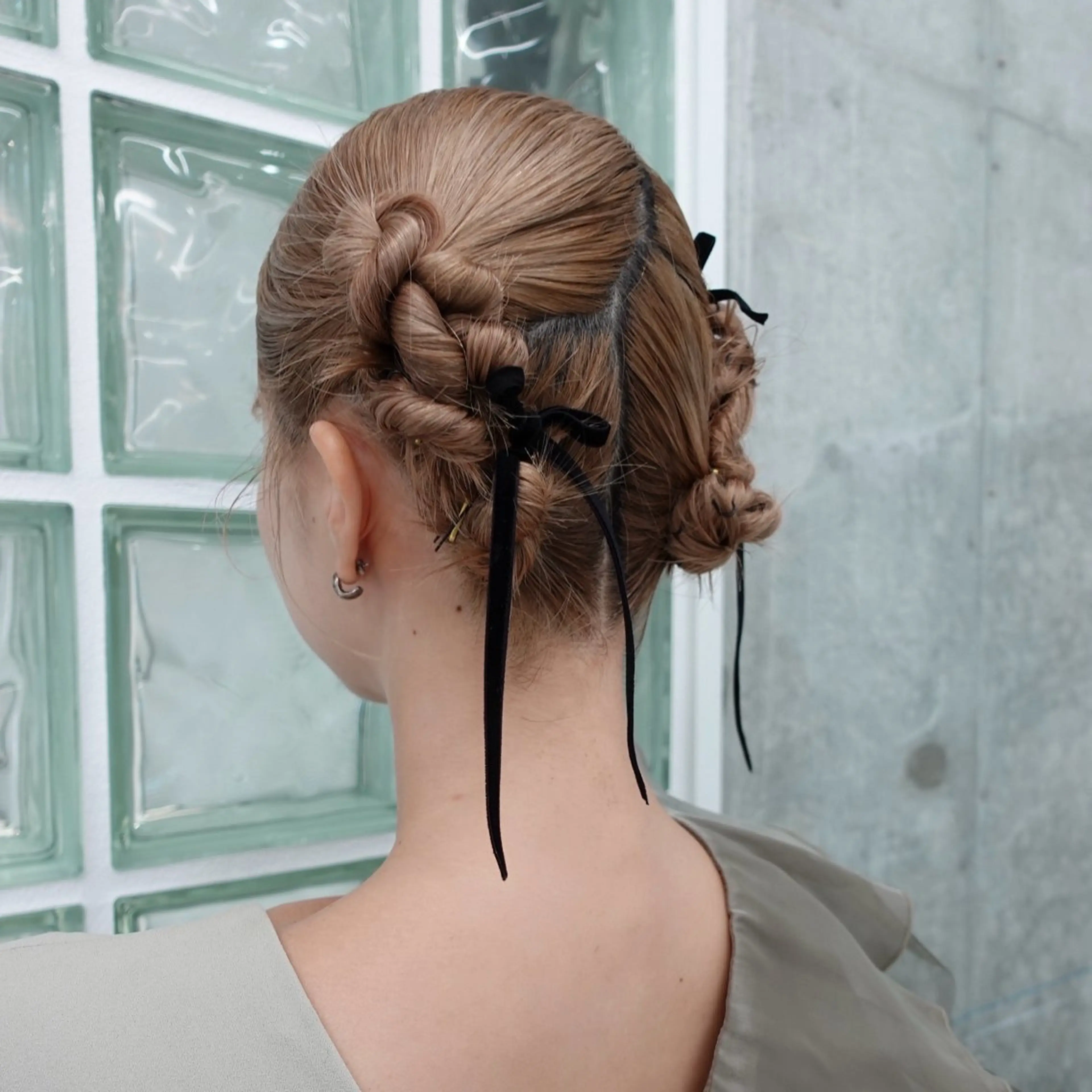 ミディアム ヘアアレンジ ボブ ヘアセット 🌐サトウ リョウ🌐のヘアスタイル