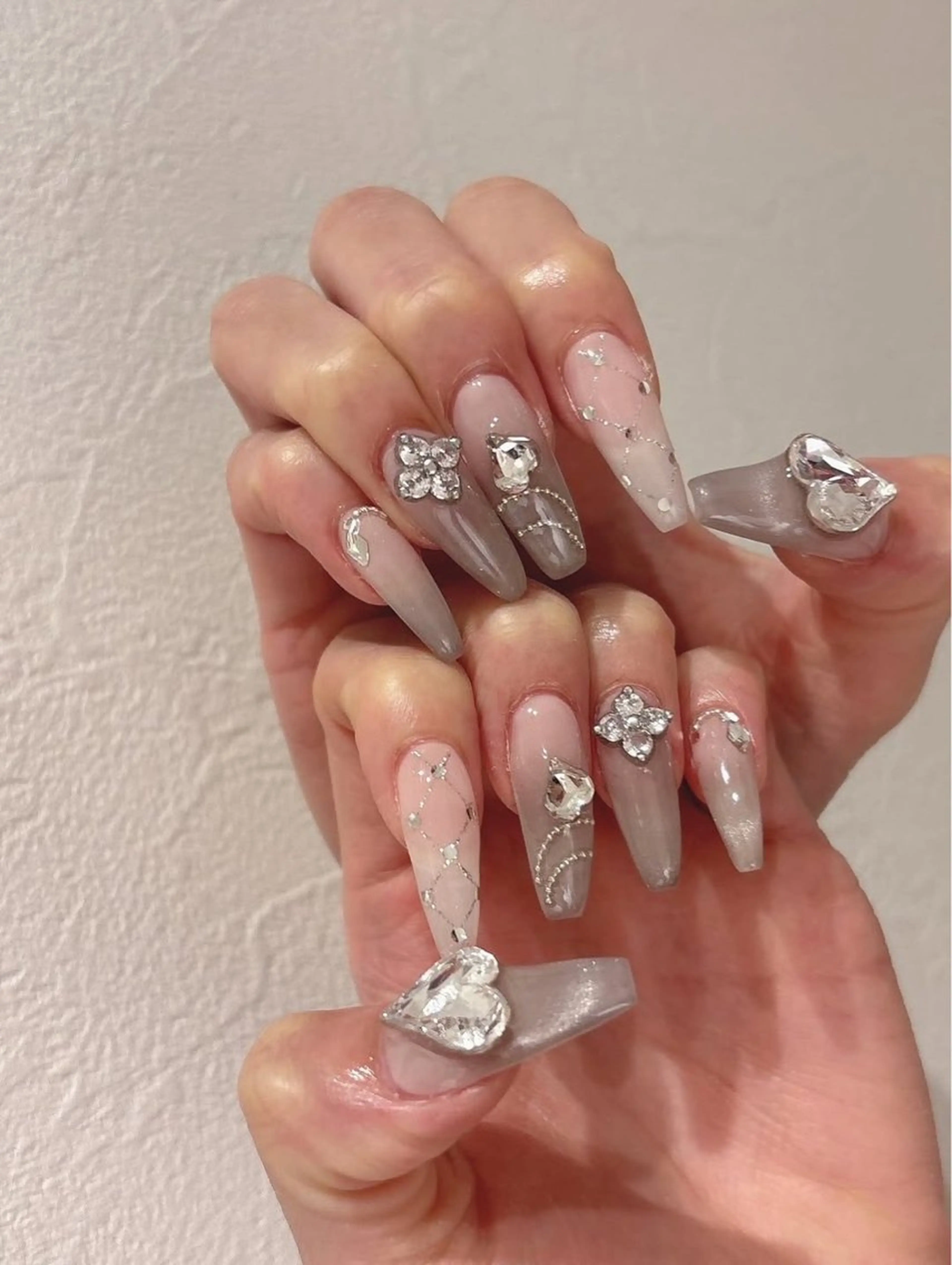 ネイル アートネイル 長さ出し ジェルネイル キラキラネイル マグネットネイル ハンドネイル KIM キムのネイルデザイン