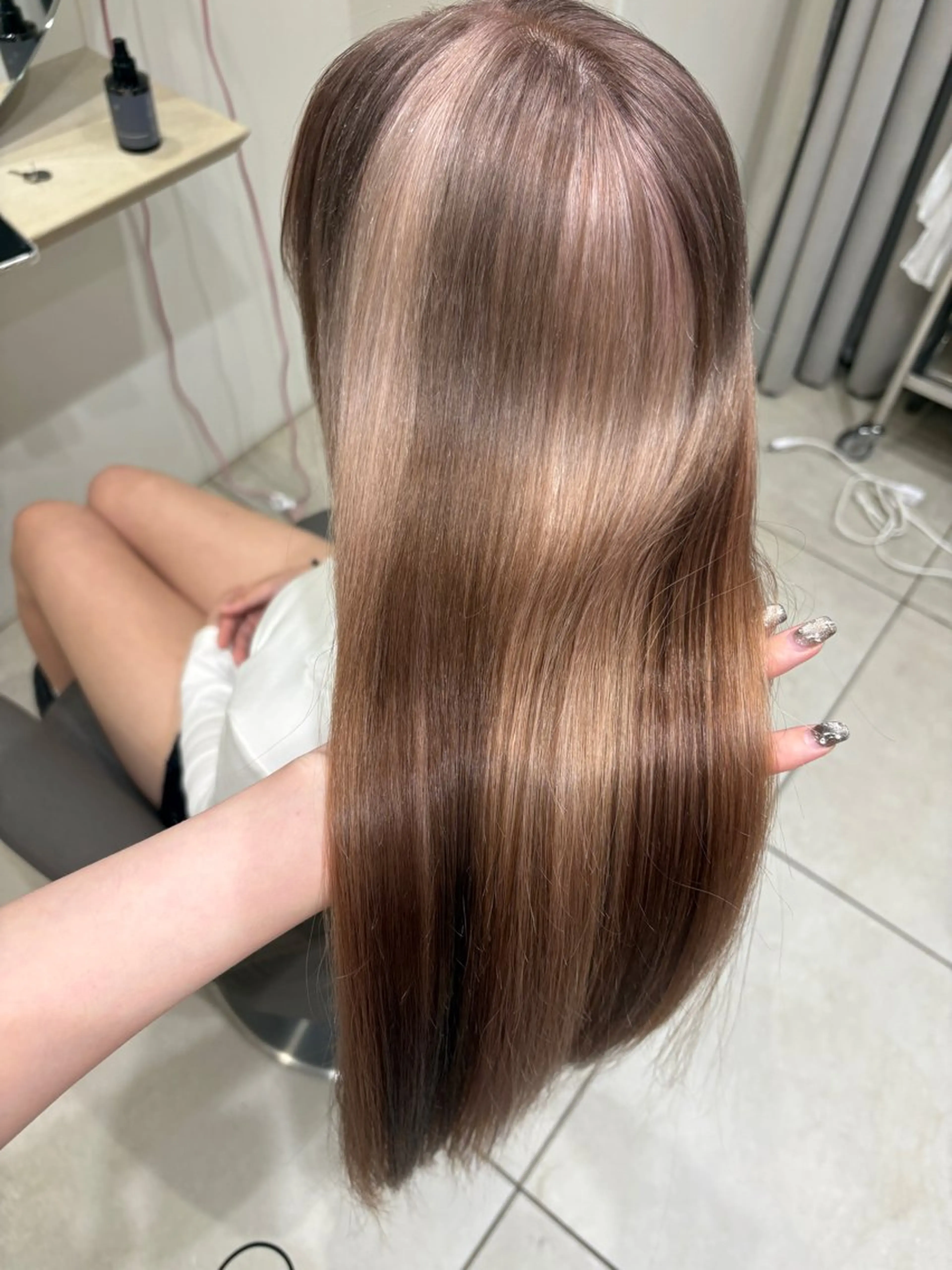 ロング カラー ベージュカラー ブリーチ ブラウンカラー 透明感カラー グレージュ 似合わせカットカラー りおなのヘアスタイル