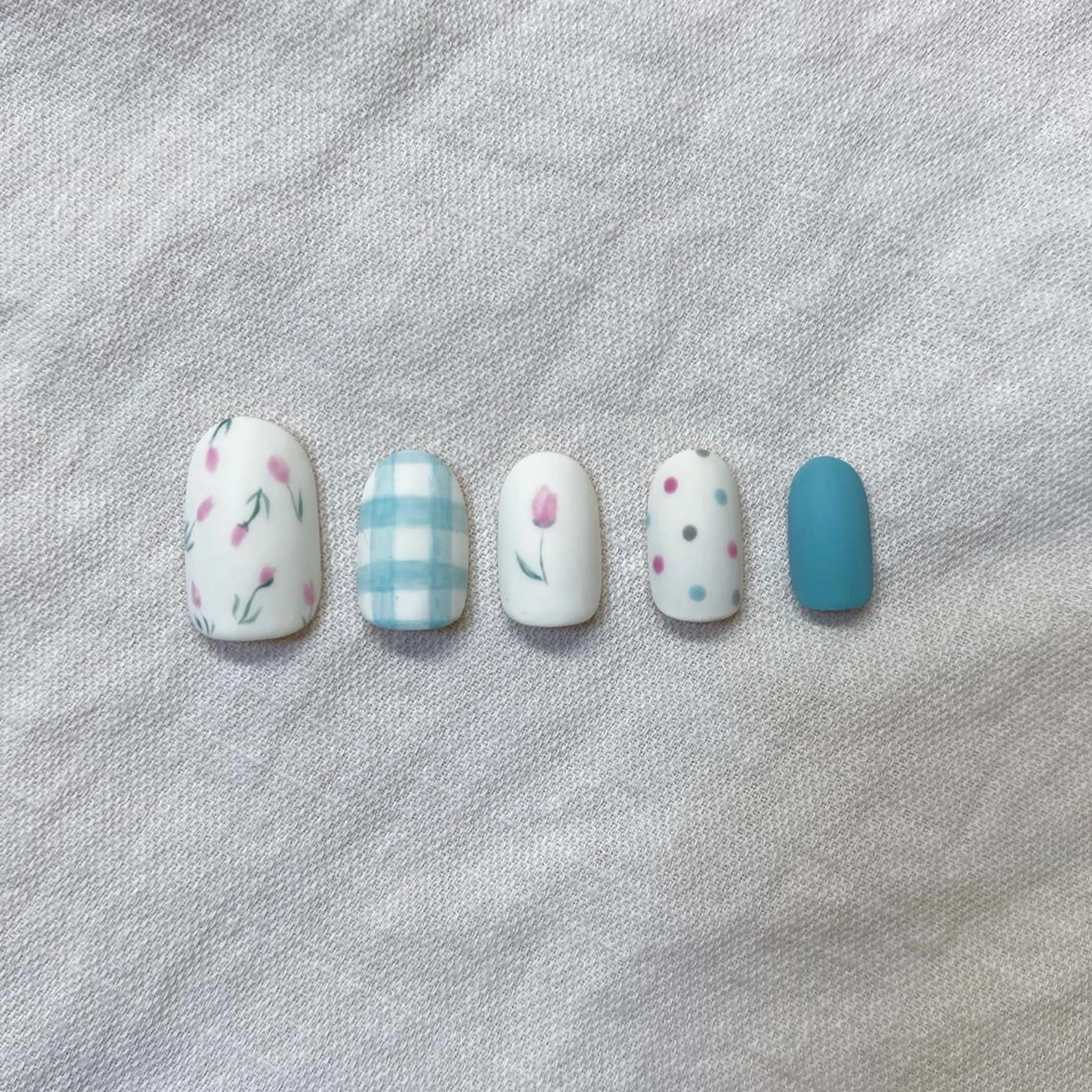 ネイル マットネイル ハンドネイル ハイトーン🦄ネイル 💞のぶちのネイルデザイン