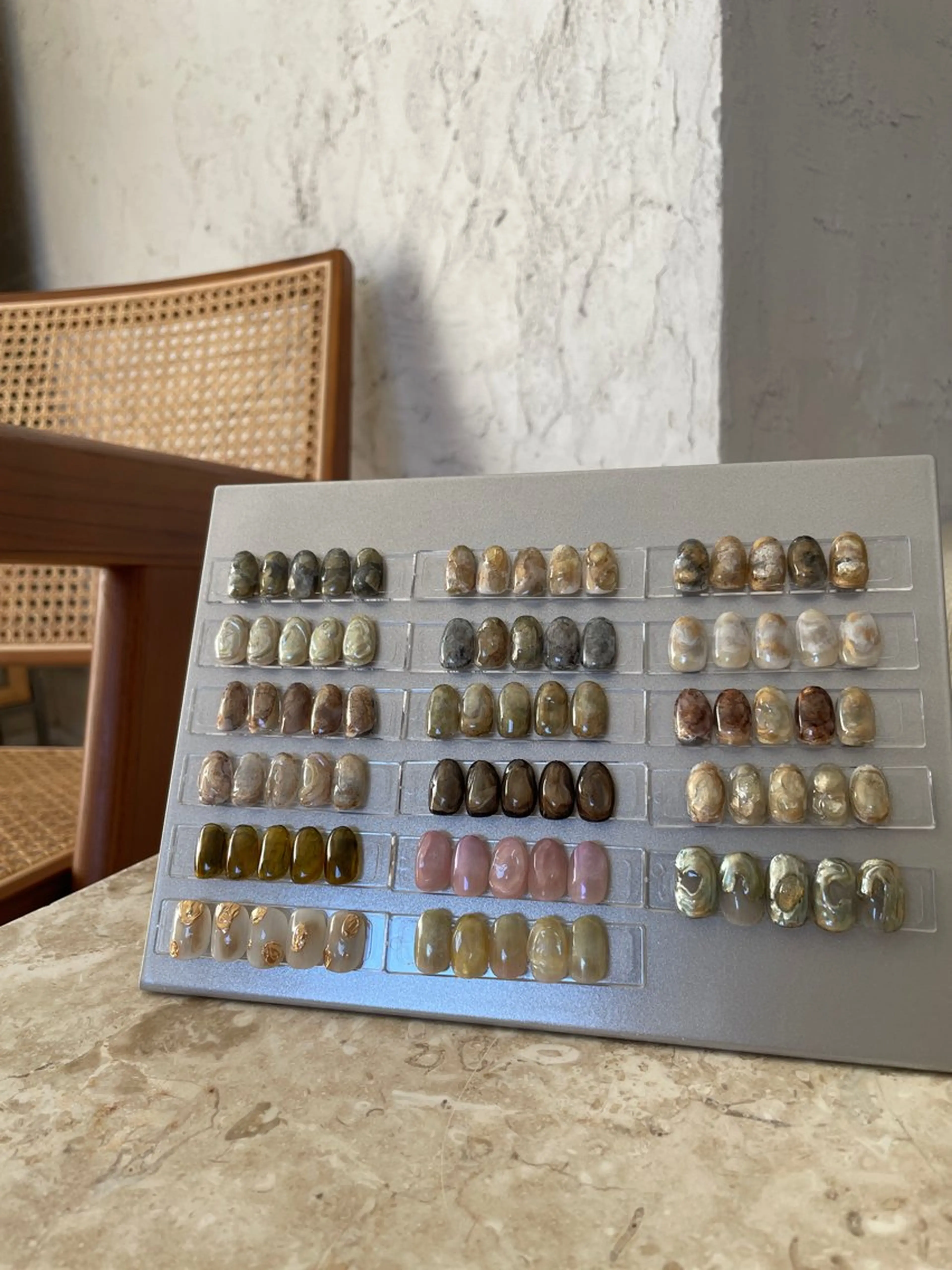 ネイル ニュアンスネイル ハンドネイル "achoe" コエ HARUNAのネイルデザイン